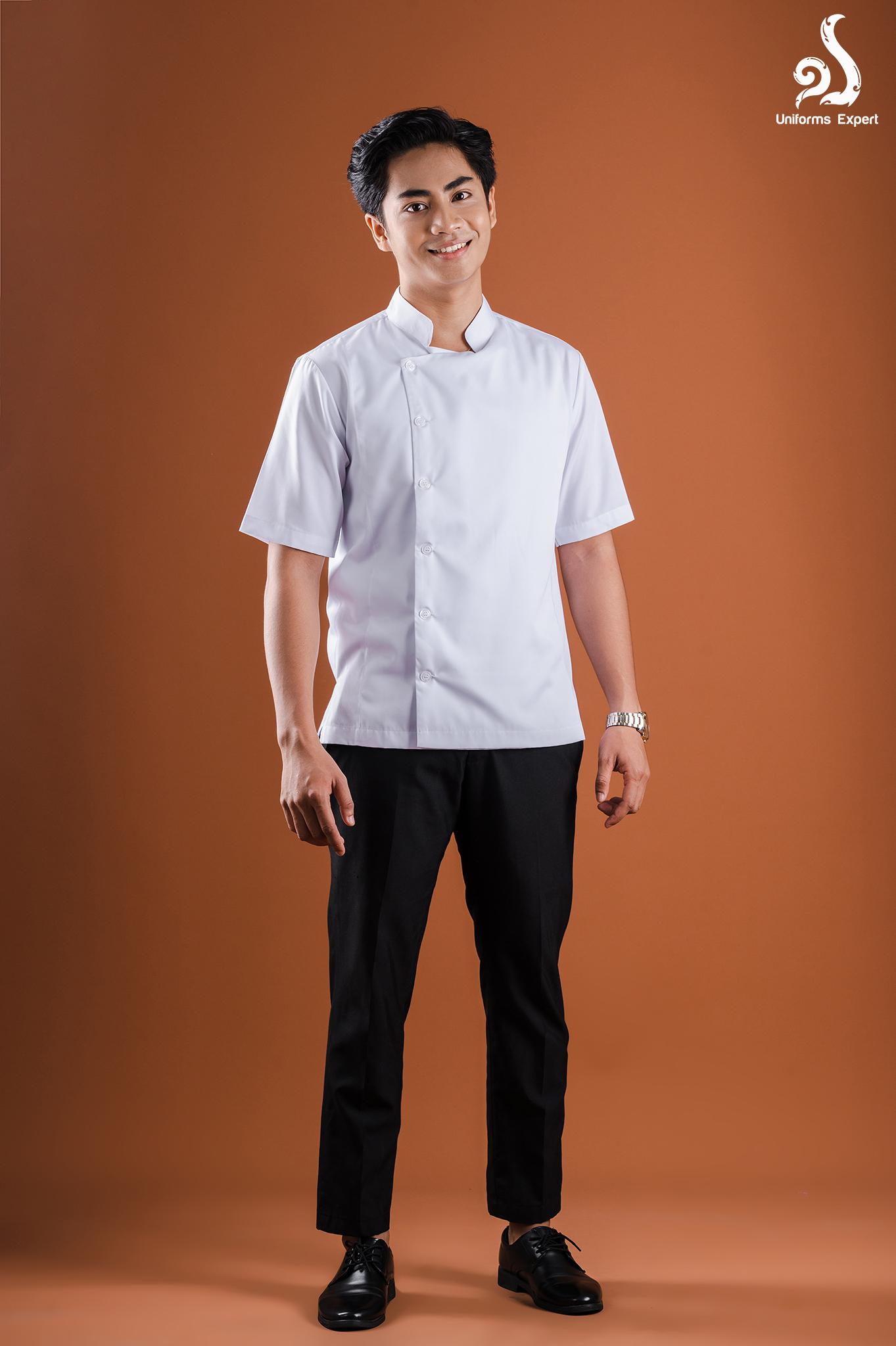 គំរូឯកសណ្ឋានសម្រាប់បុរស អាវពណ៌មេឃ ខោពណ៌ខ្មៅ - Uniform model set for men sky blue with black color