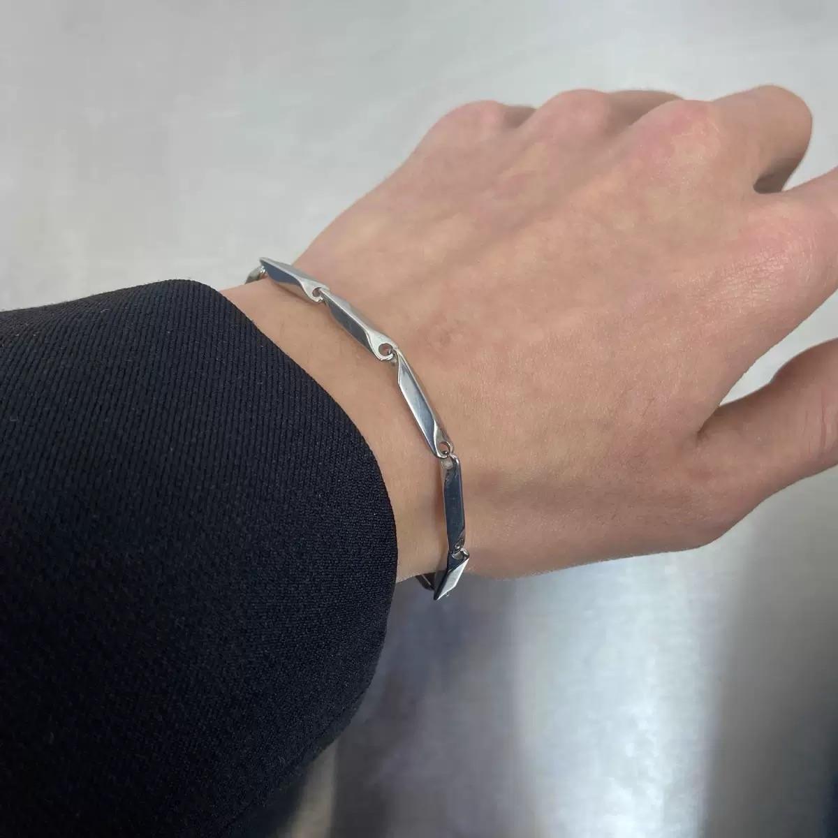 Bracelet-ខ្សែដៃ L0015
