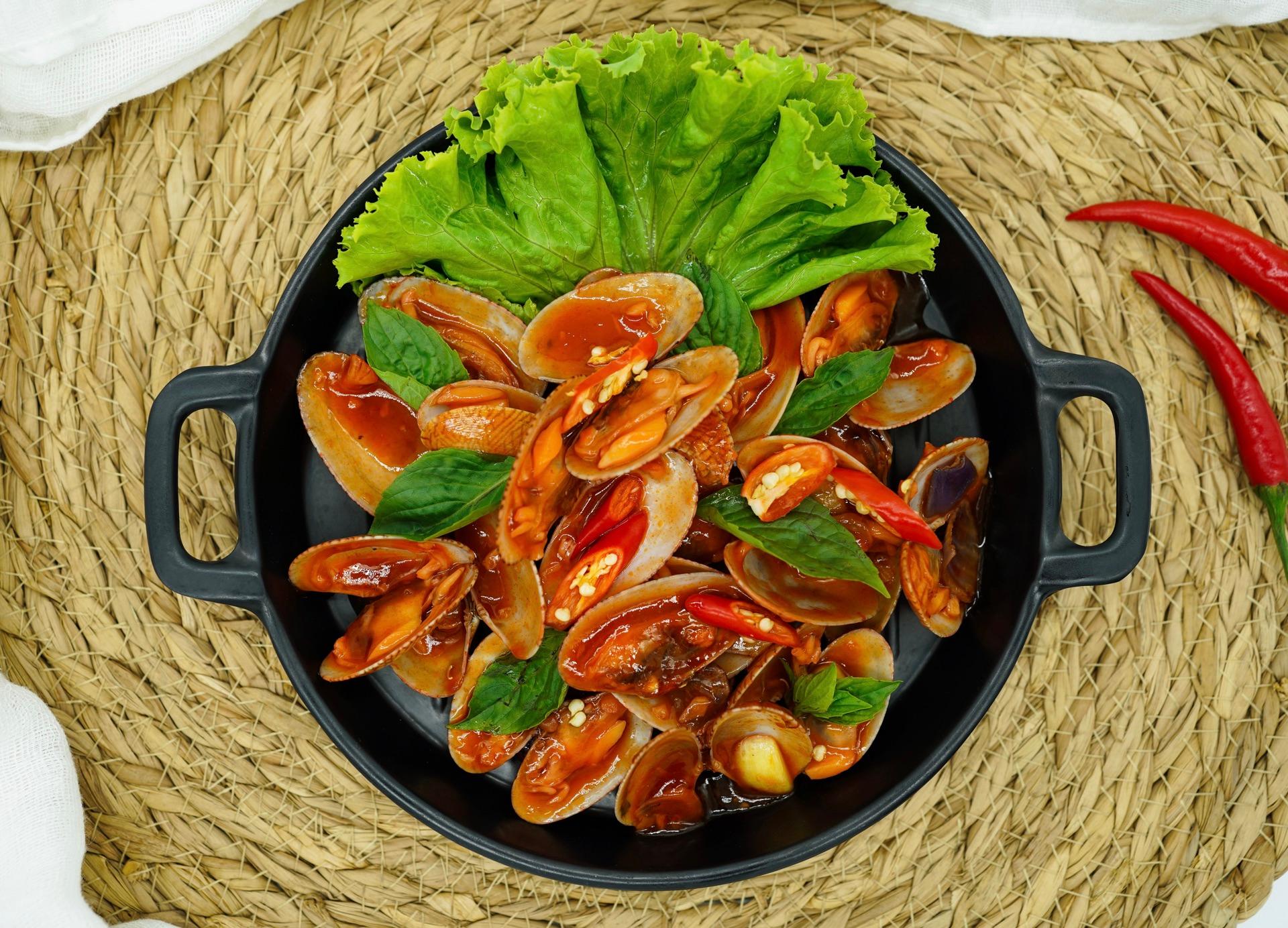 លៀសហូលឆាអំពិលទុំ