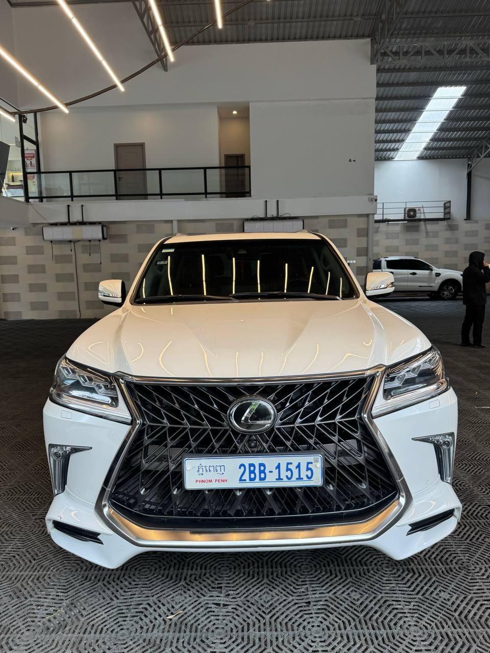 LX570 2018