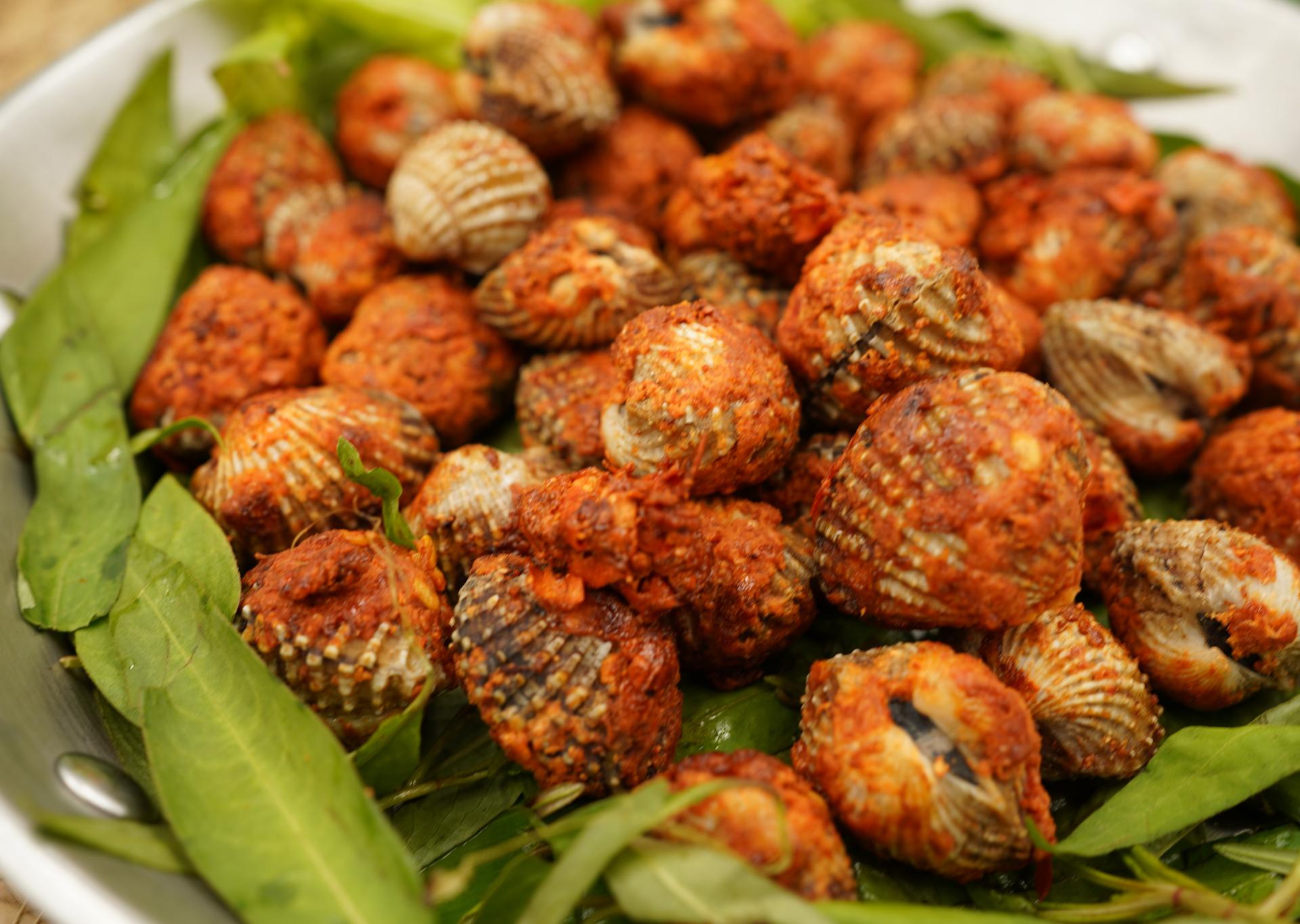 ងាវលីងអំបិលម្ទេស
