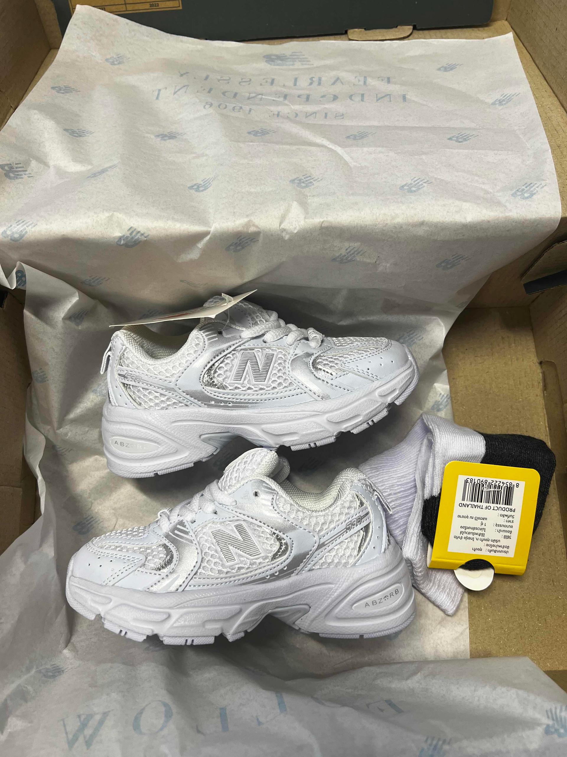 NB530 White Silver