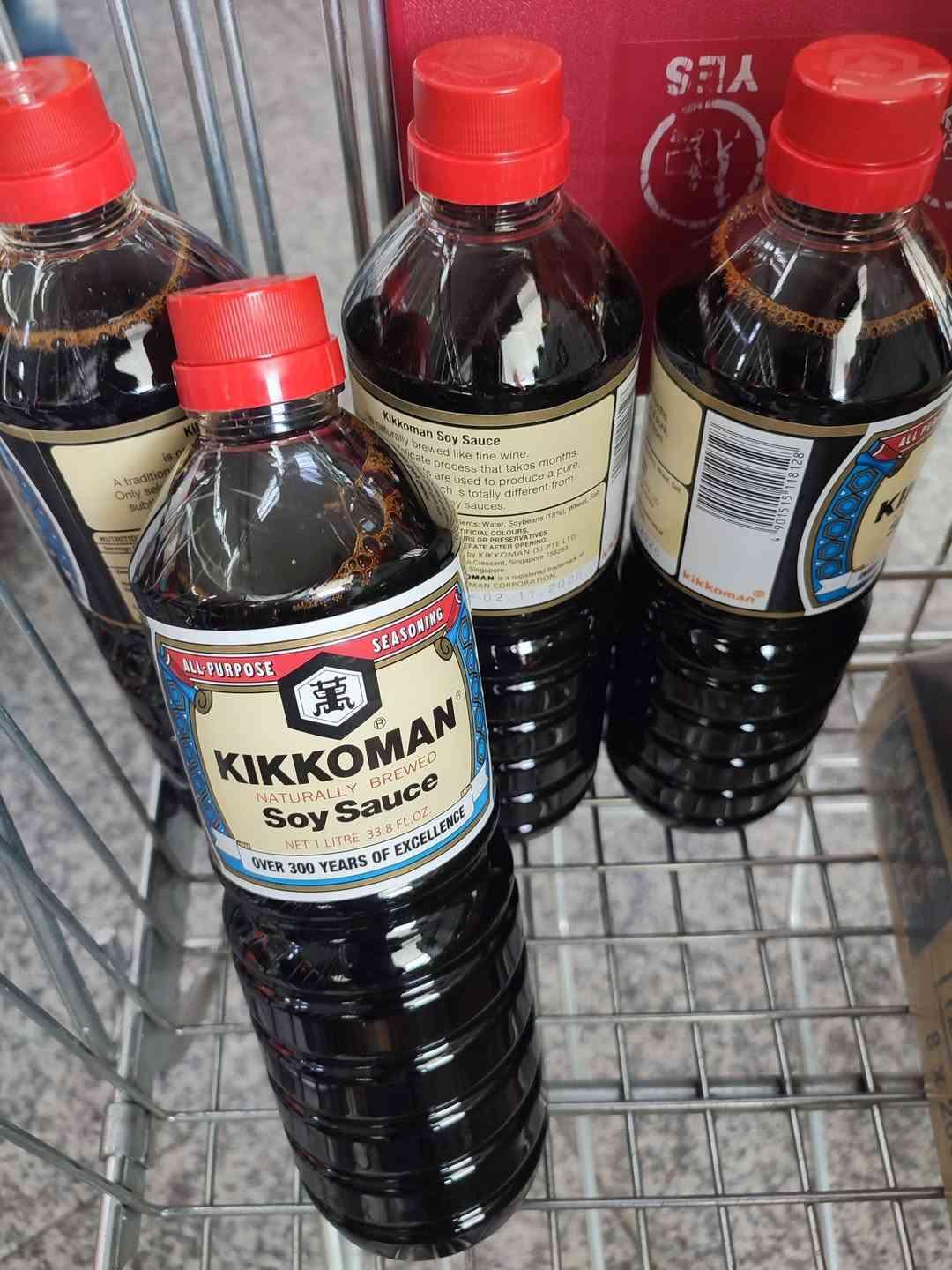 Kikiman soy sauce 1L ទឹកសុីអុីវគីតូ(សាំងហ្គាពួរ)