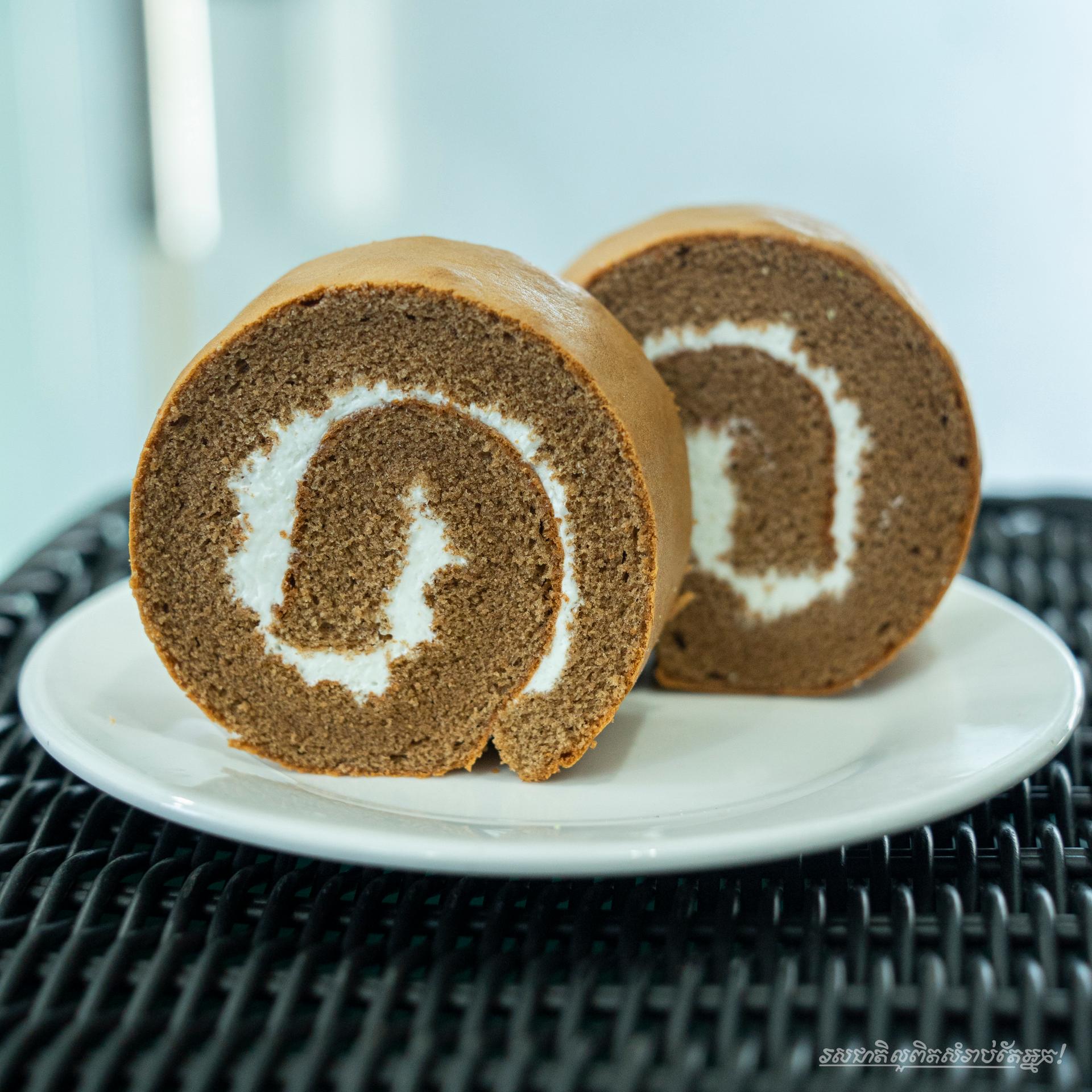 Chocolate Swiss Roll (Small) 1pcs