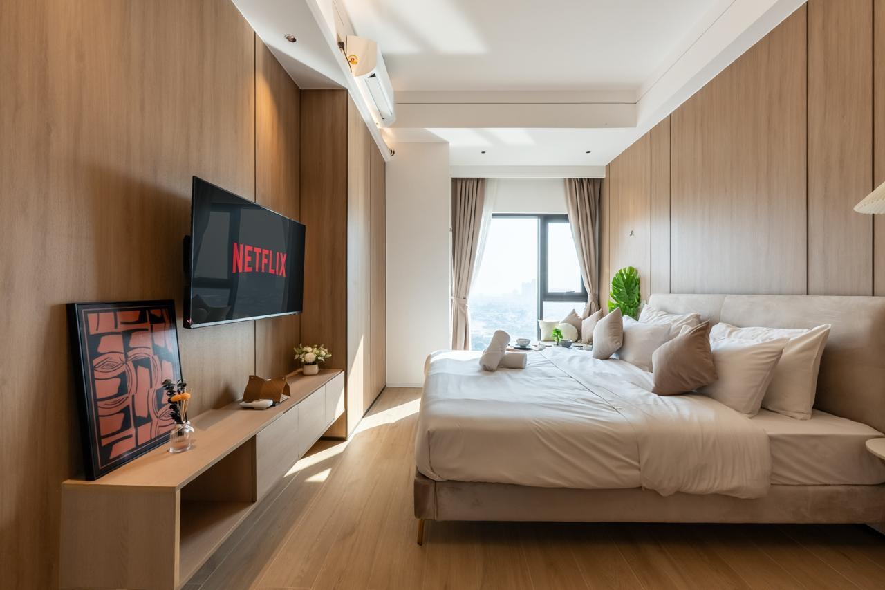 Vue Aston Studio
