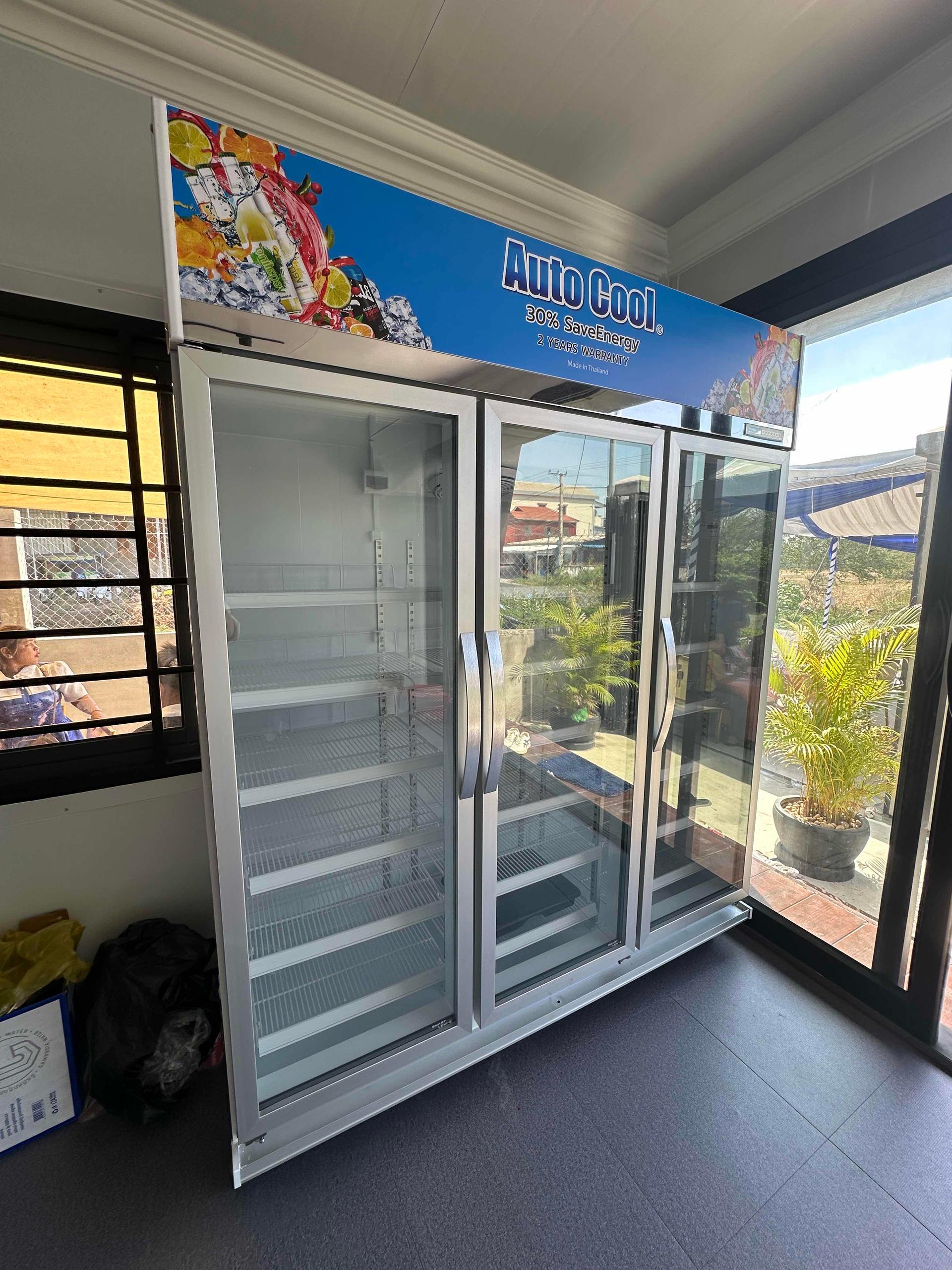 Auto Cool ទូក្លាស្សេ 18ធ្នើរ 1.64m