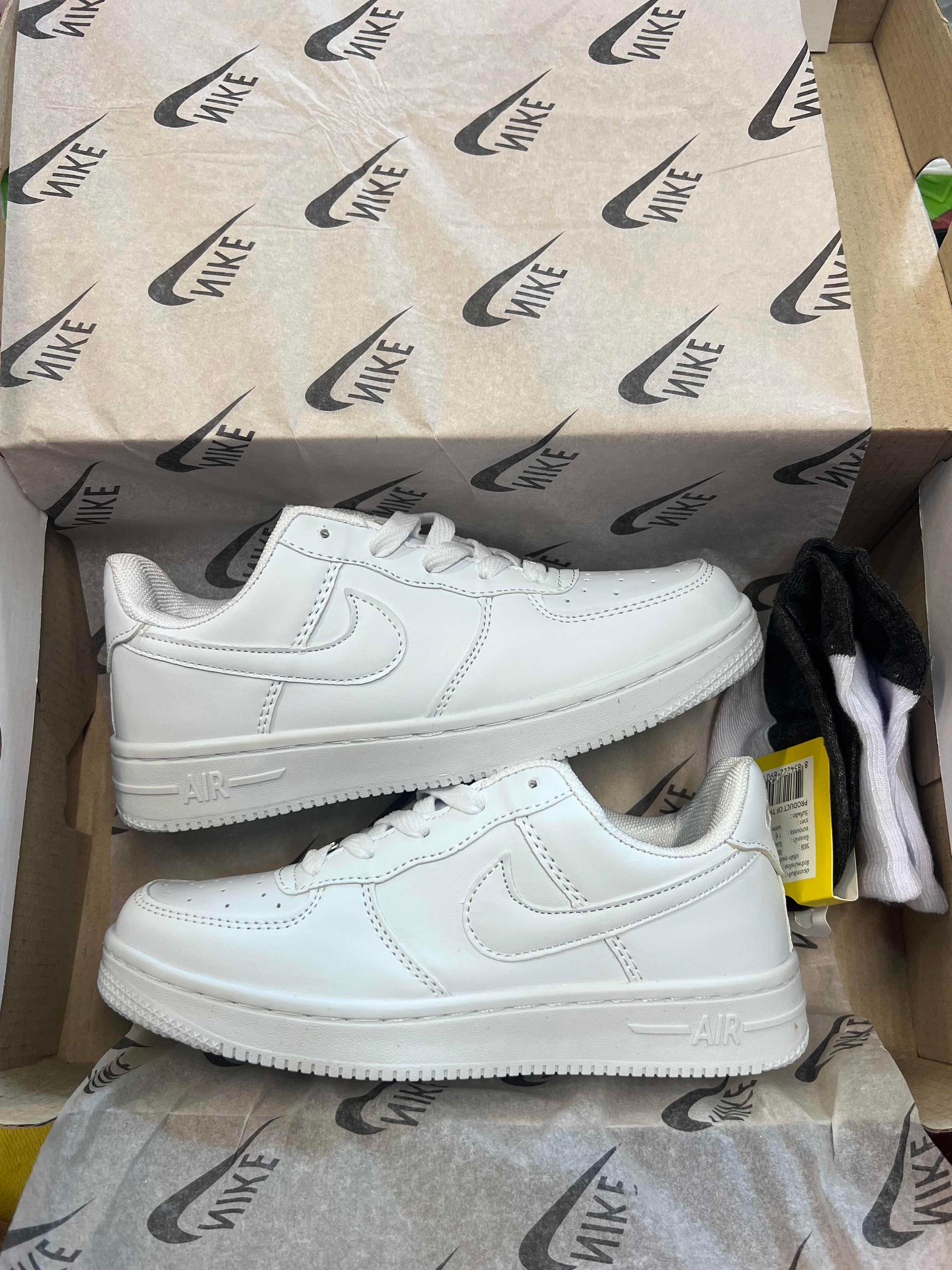 Nike AF1 True White