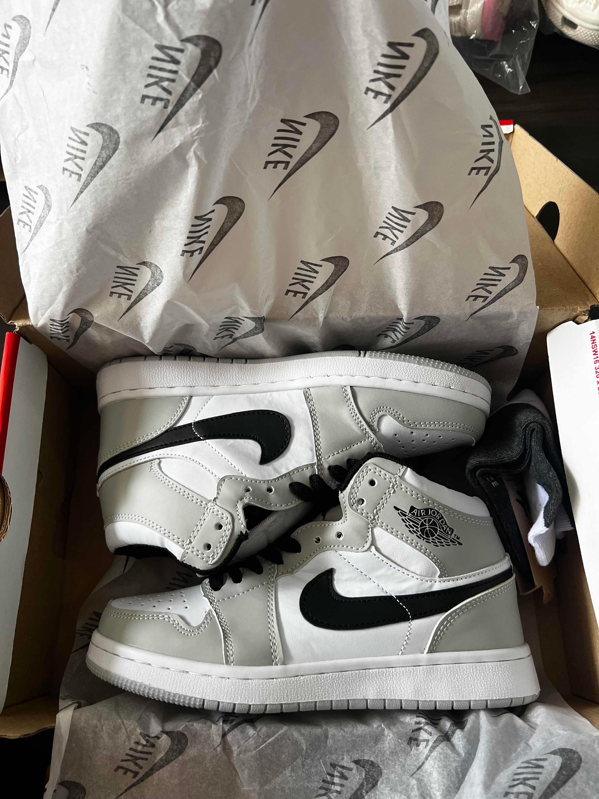 Jordan 1 កវែង
