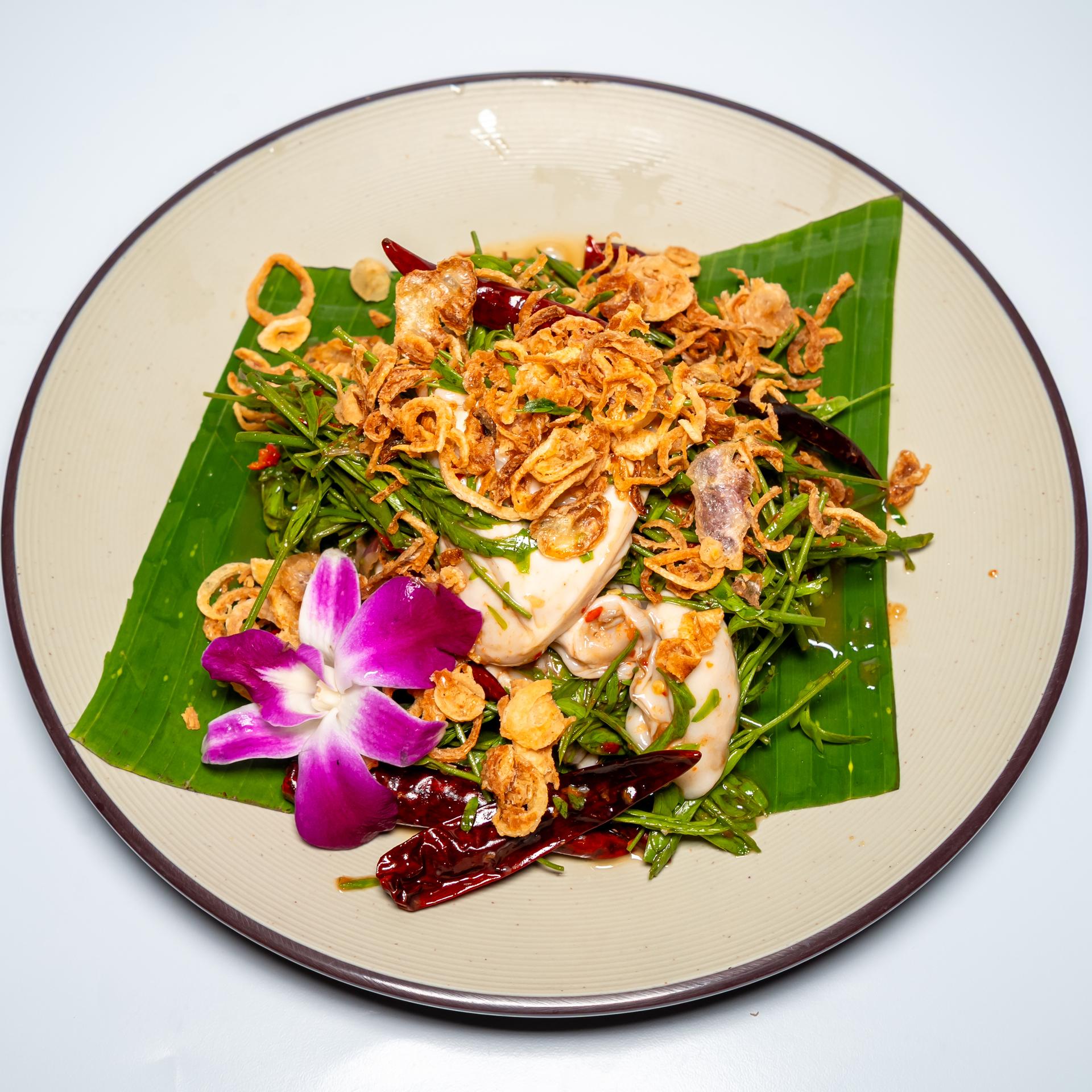 អយស្ទ័រញាំកន្ធុំថេត