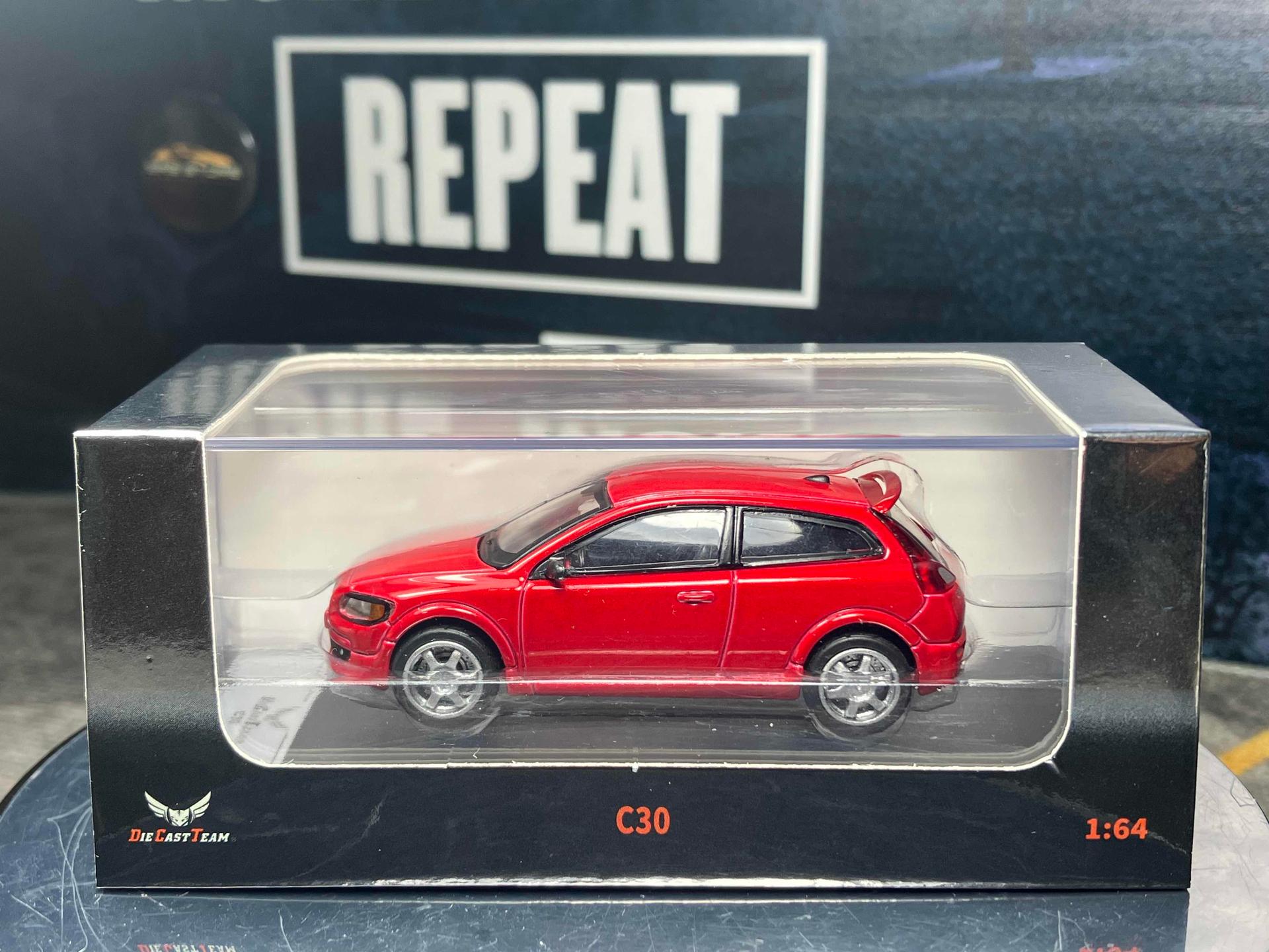 1/64VOLVO C30🔴