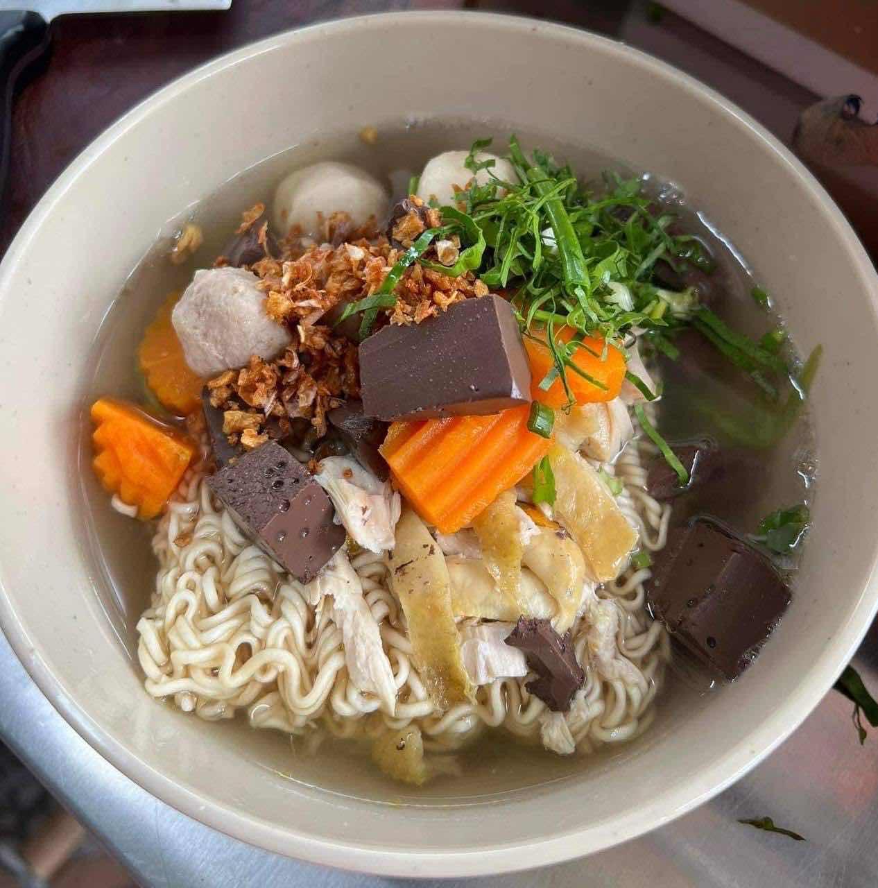 មីស៊ុបសាច់មាន់ 
