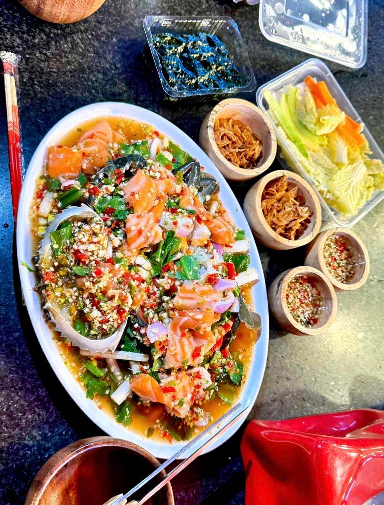 ក្តាមថ្មលាយសាល់ម៉ុនក្រឡុក