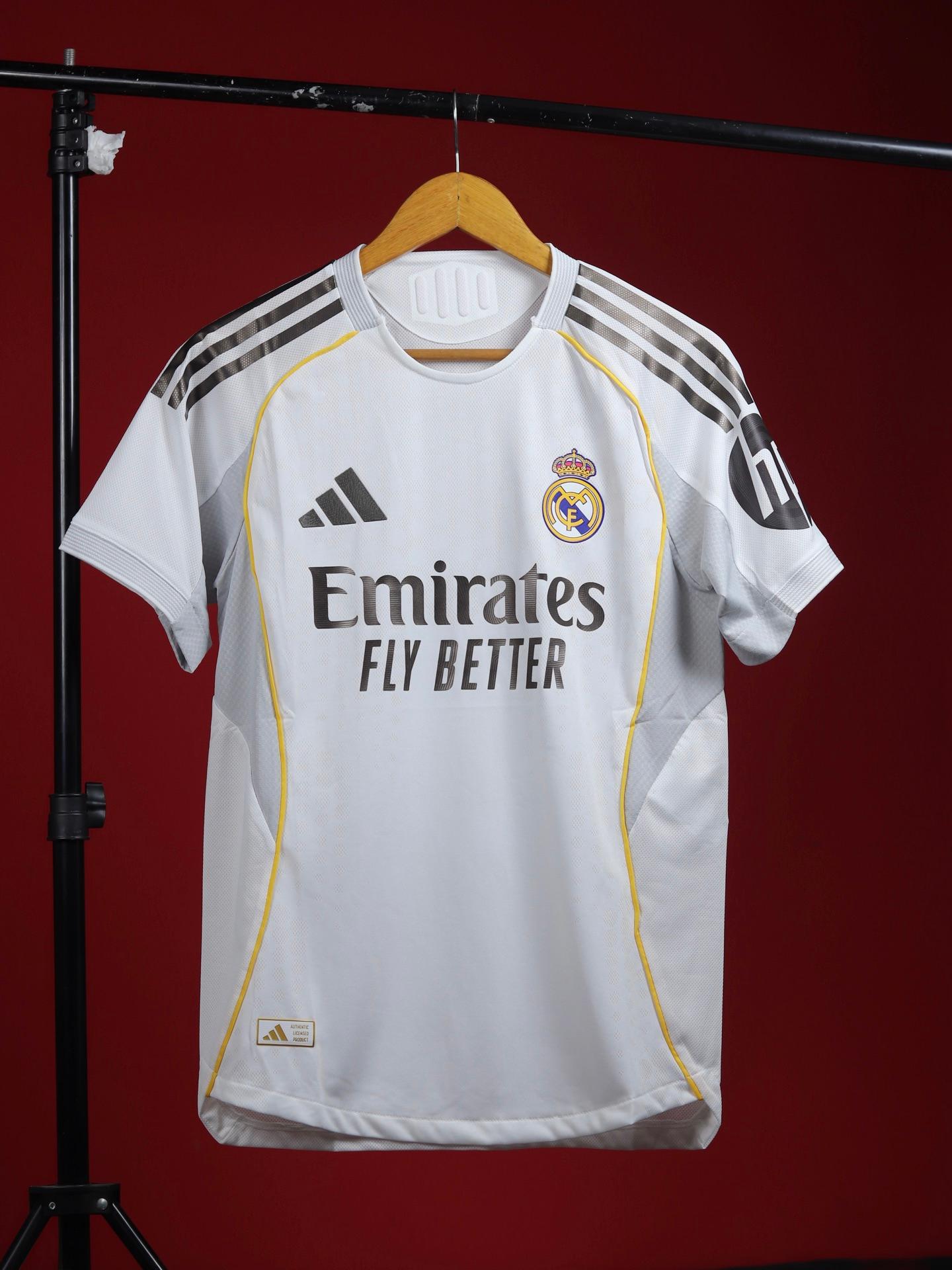 Real Madrid Home Kit 25/26