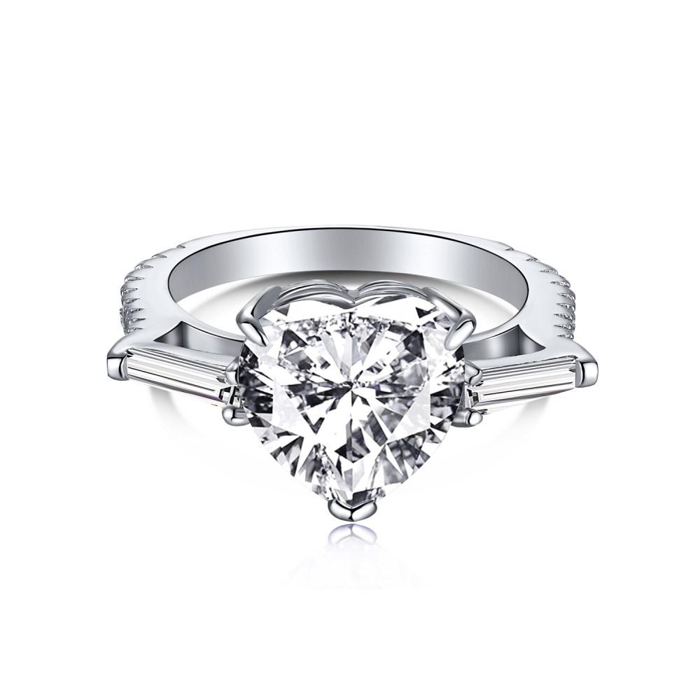 Icônic Crystals Cosmic Serenade Ring