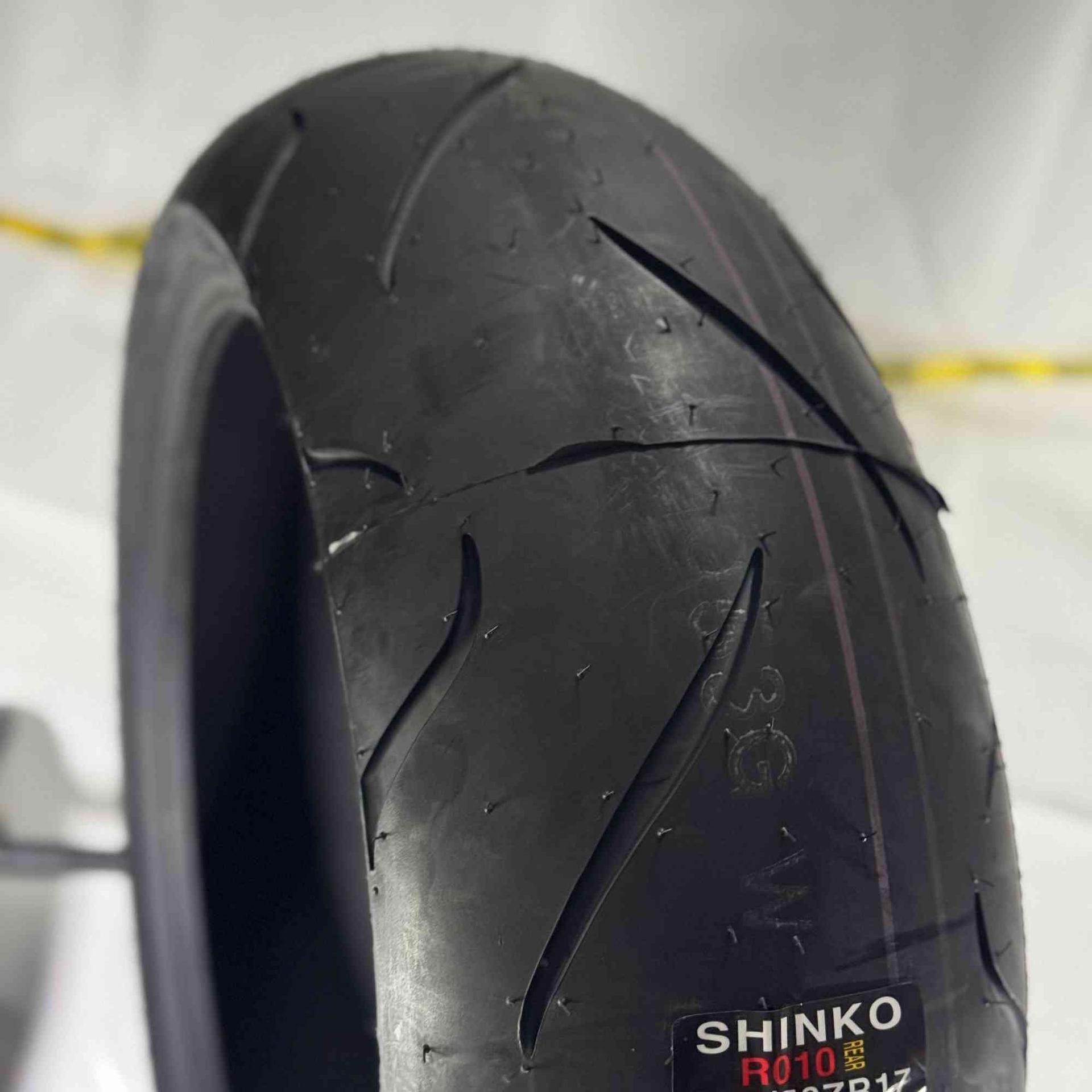 180/55ZR17  R010  73W  T/L