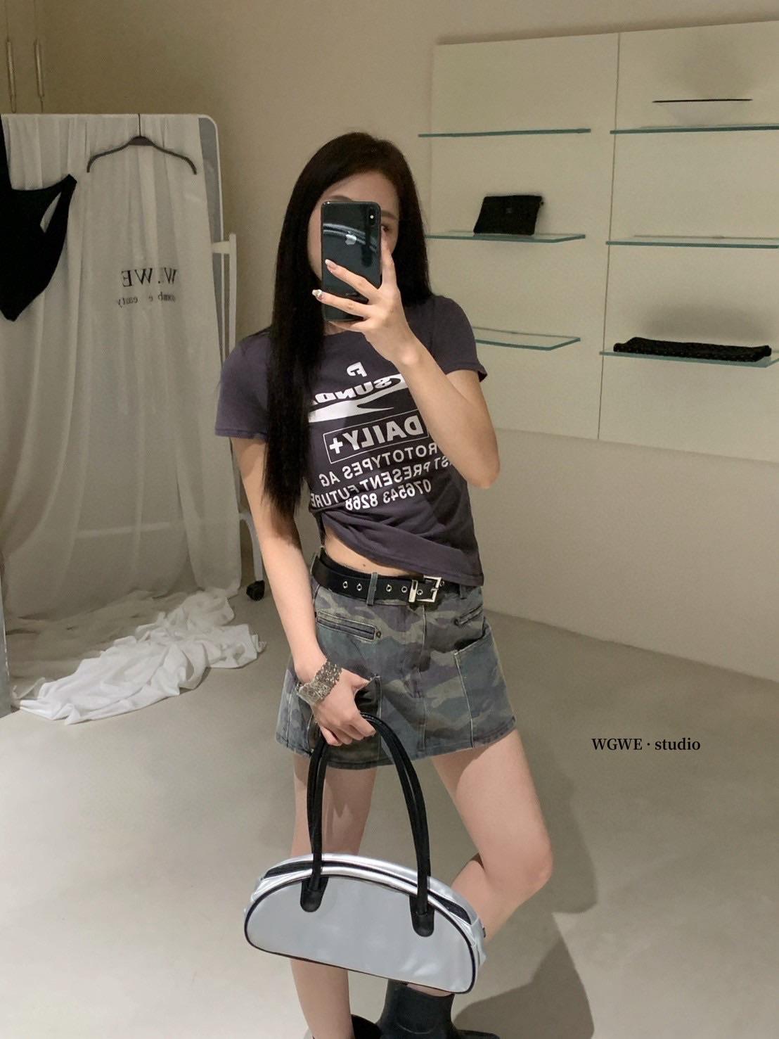 Sunday daily + shirt