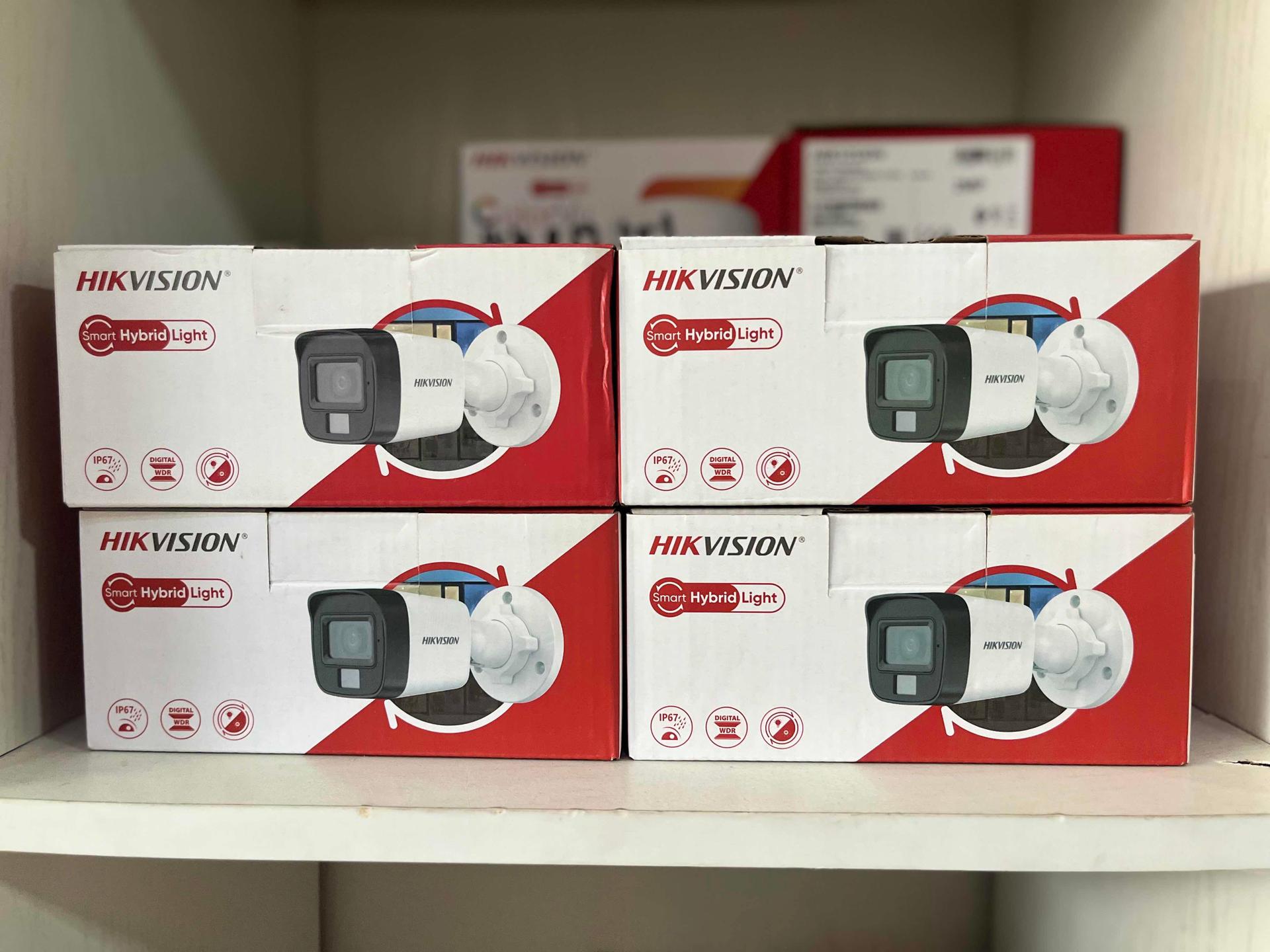 Set 4គ្រាប់​ Hikvision 2MP smart Hybrid Light