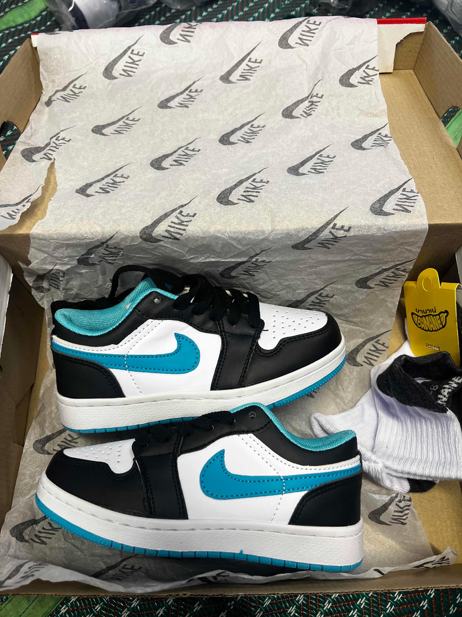 Nike Jordan 1 កខ្លី