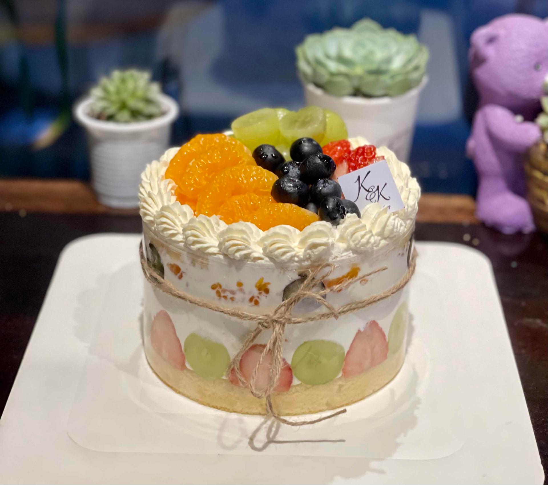 Fruit Cake fresh cream