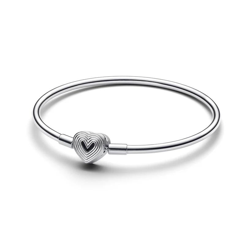 Radiating Heart Clasp Bangle