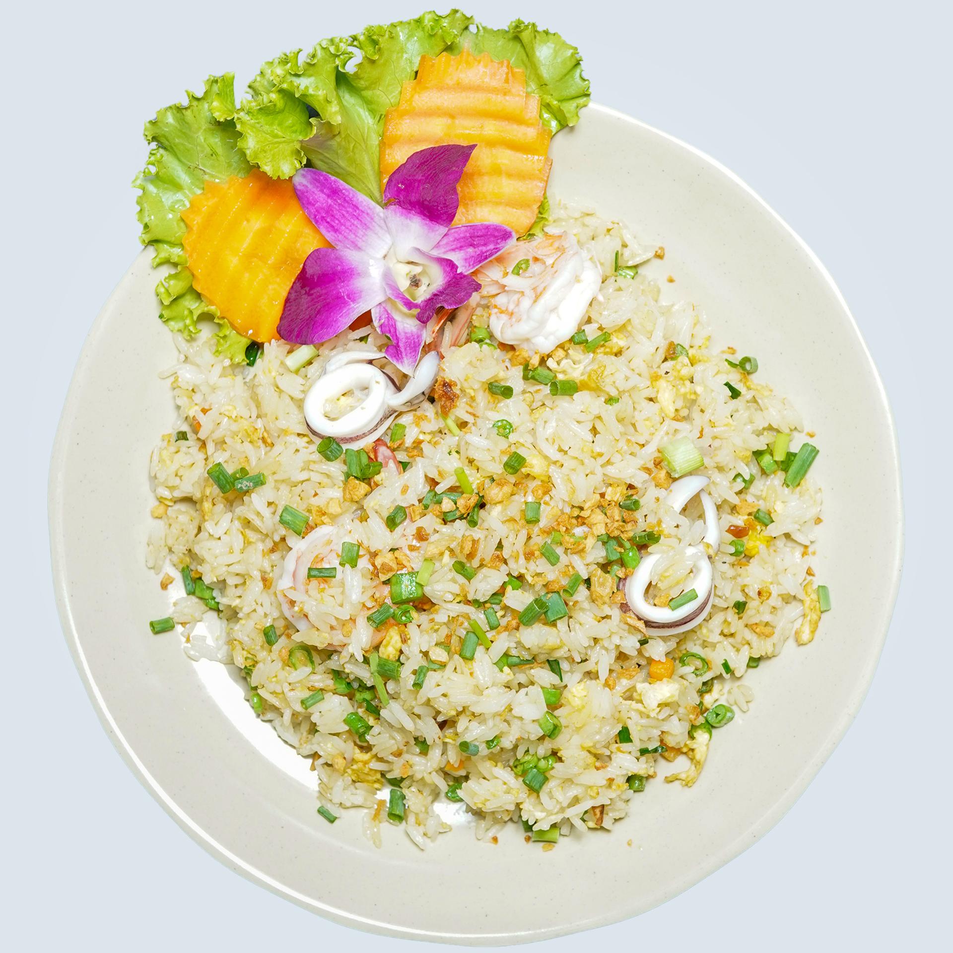 បាយឆាគ្រឿងសមុទ្រ