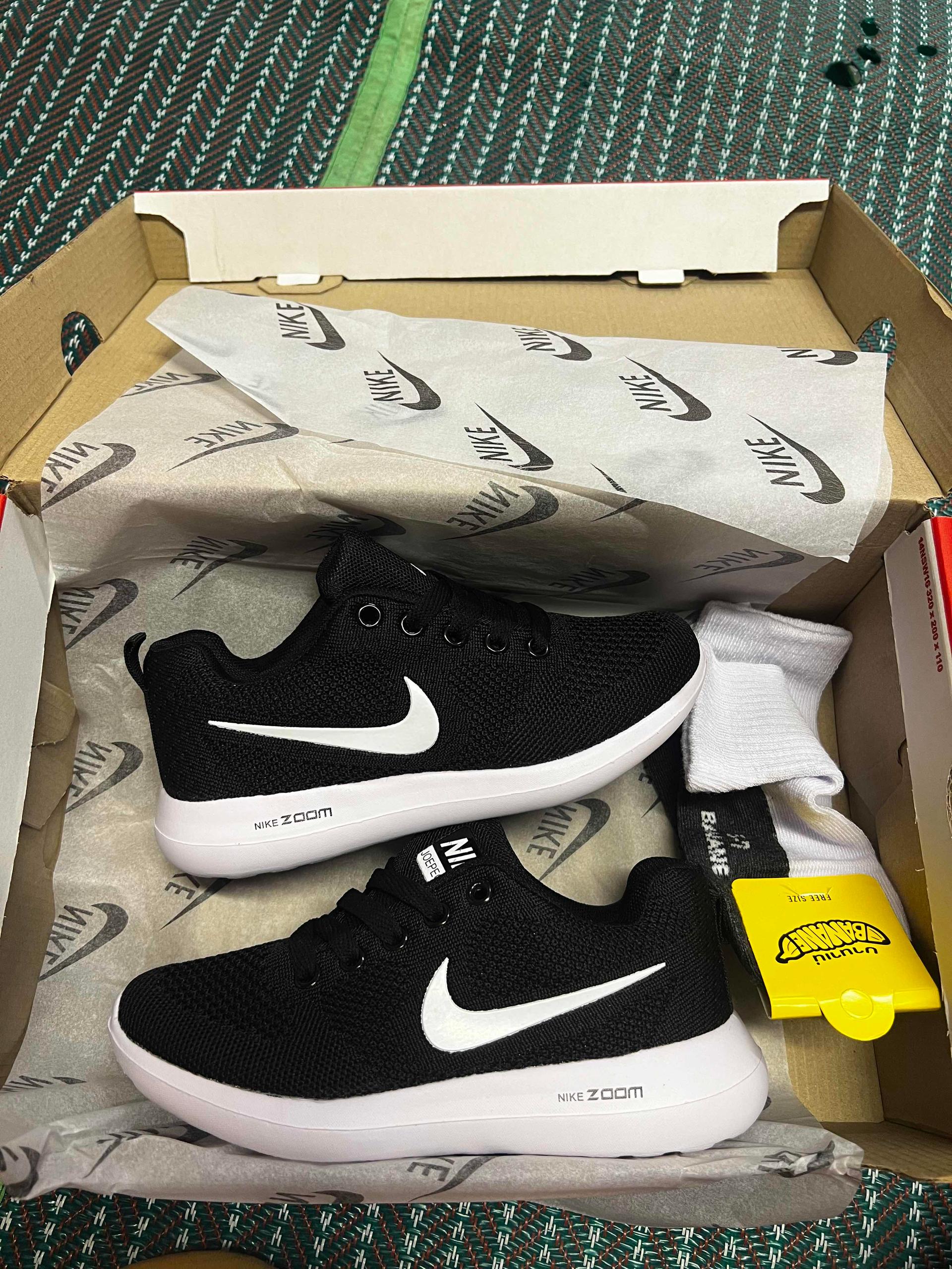 Nike Zoom Black White