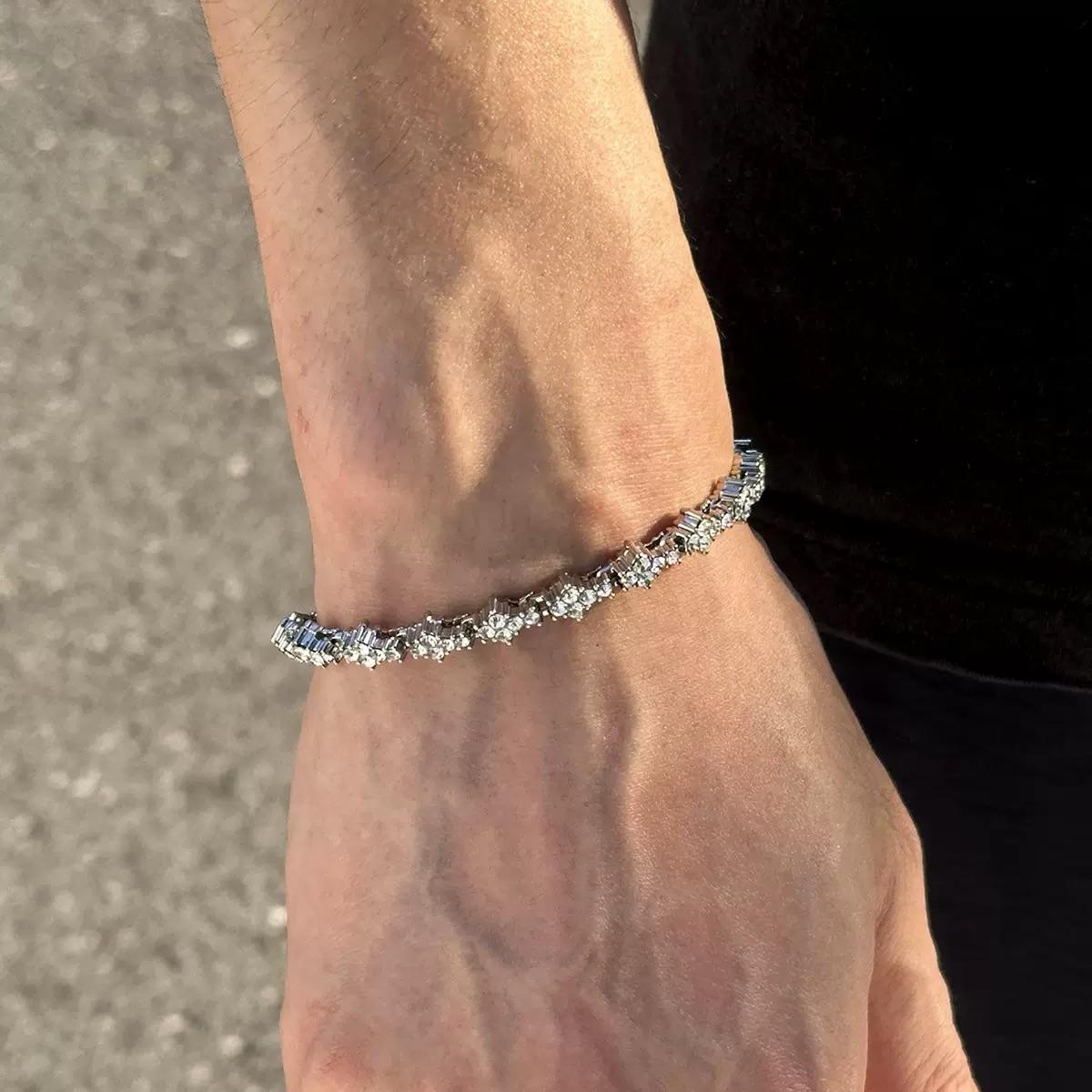 Bracelet-ខ្សែដៃ L0038