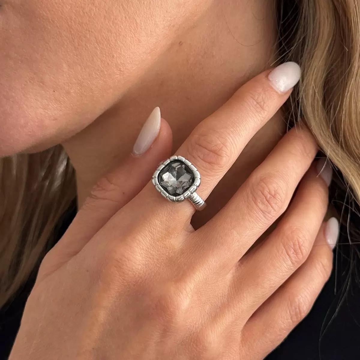Ring-ចិញ្ចៀន R0031
