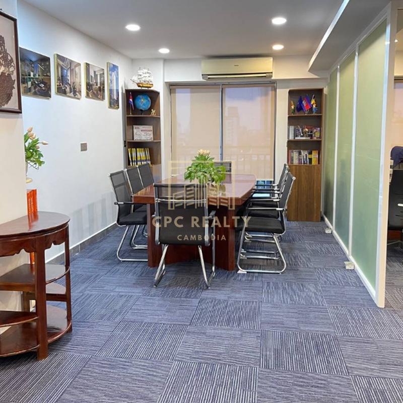Office Space 700$