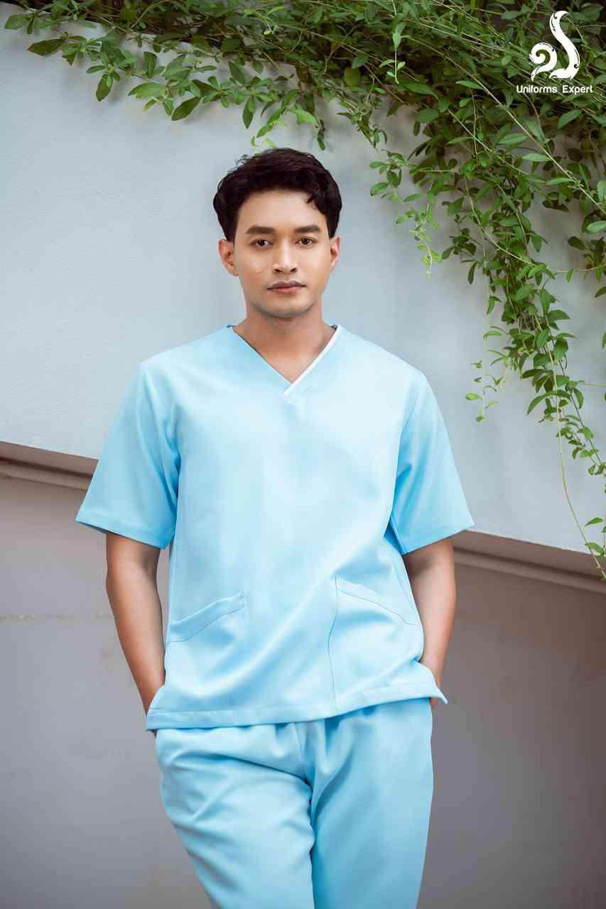 VIPឈុតបុរសពណ៌ផ្ទៃមេឃស្រាលឡាយស - Nurse set for men sky blue color
