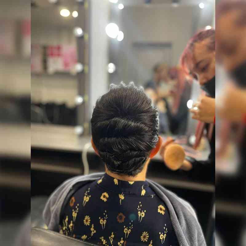 ធ្វើសក់ (ទៀបភ្លឺ)