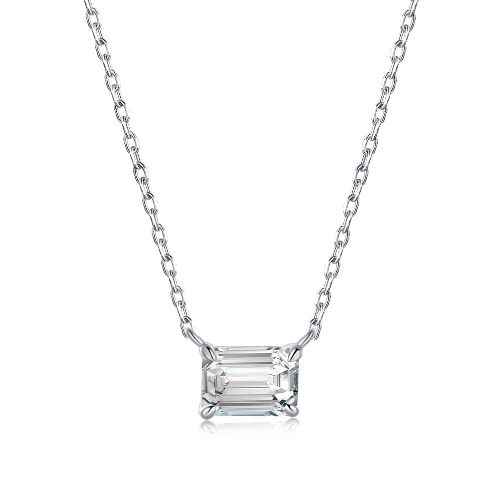 Icônic Crystals Ethereal Echo Necklace