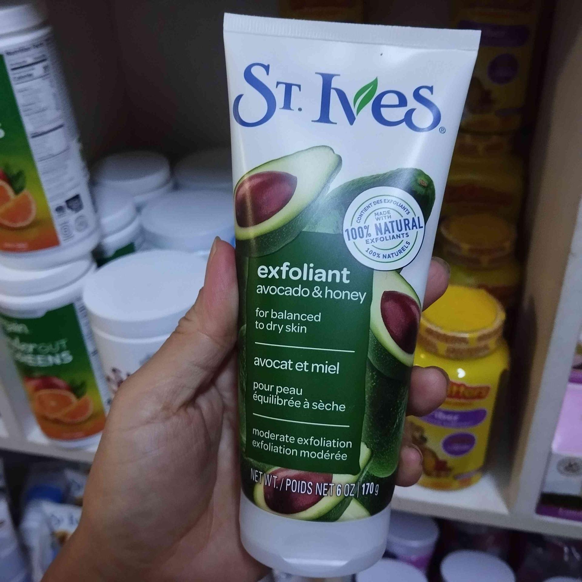 St Ives exfoliant avocado &honey scrub 