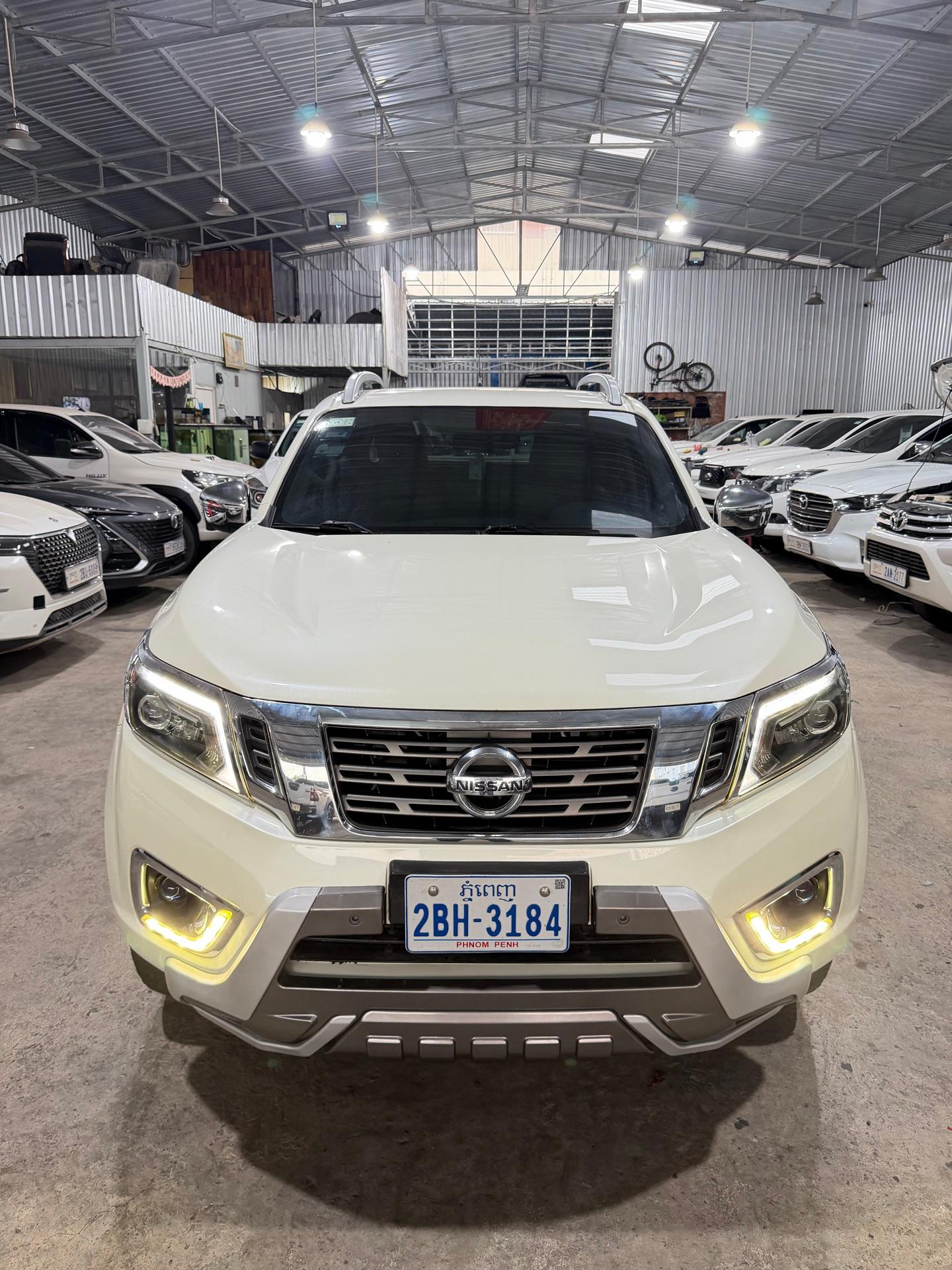 Nissain Navara 2020