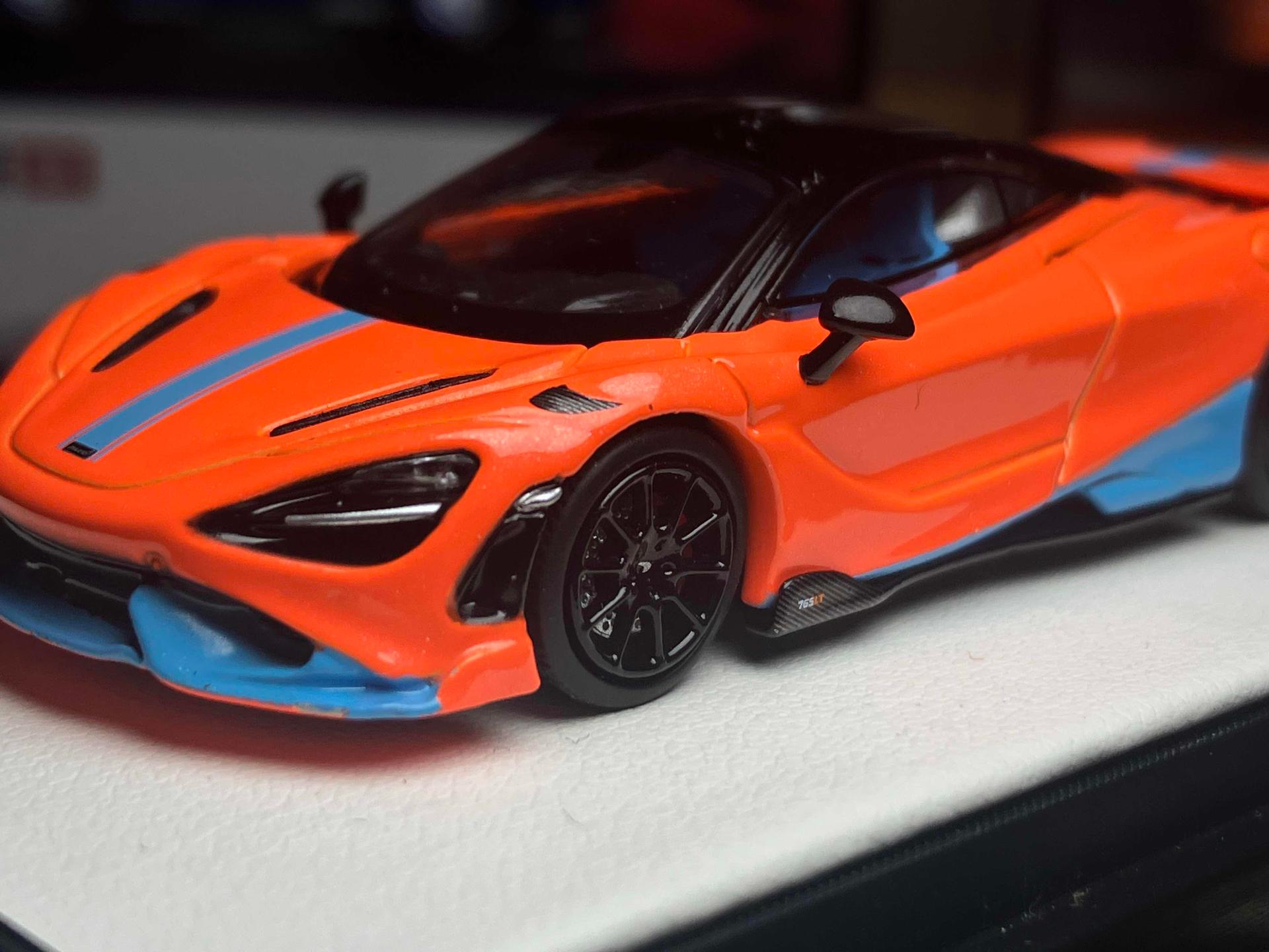 1/64 McLaren 765LT