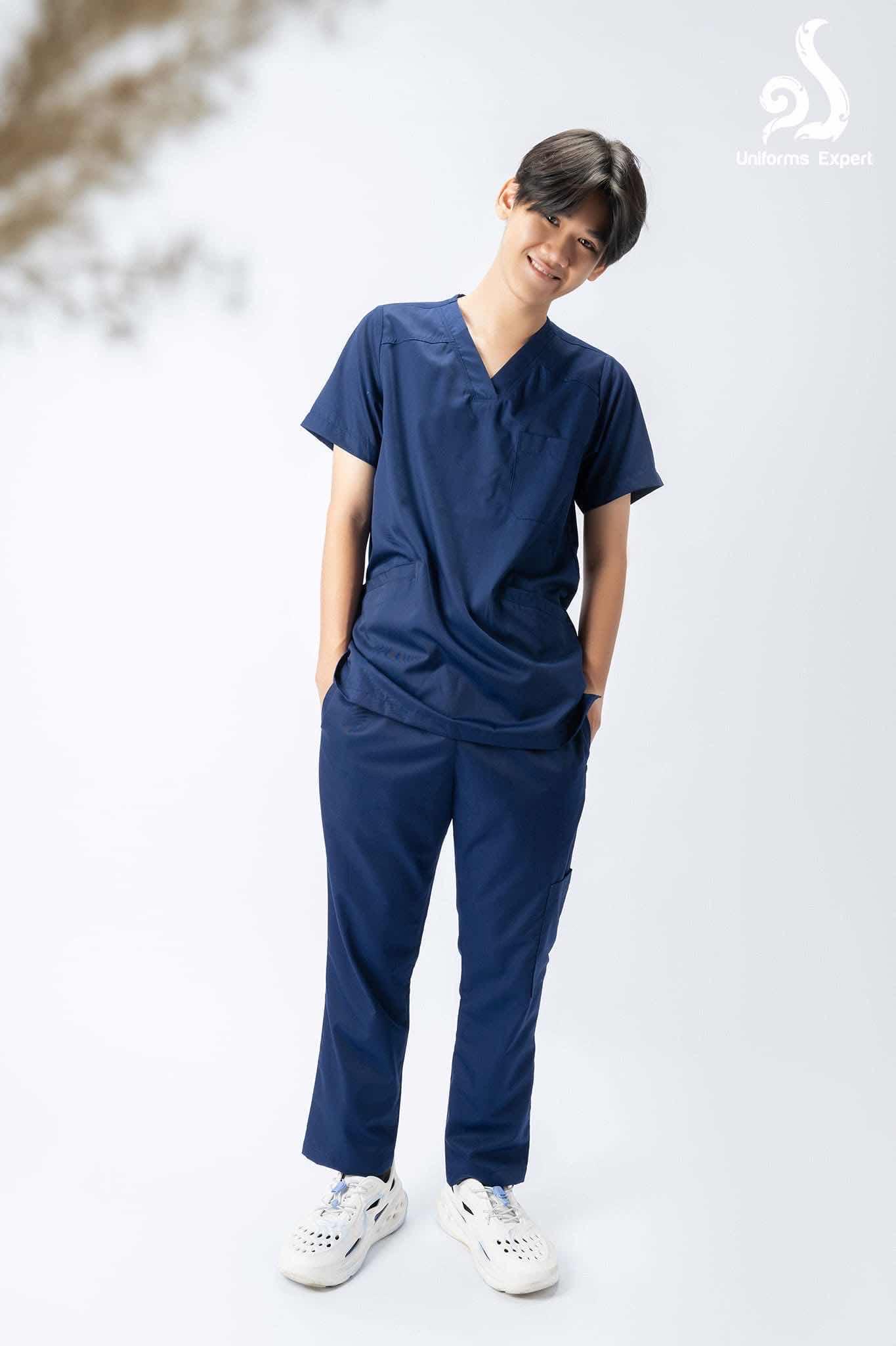 VIPឈុតបុរសពណ៍ខៀវទឹកប៊ិច - CI men scrubs royal blue color