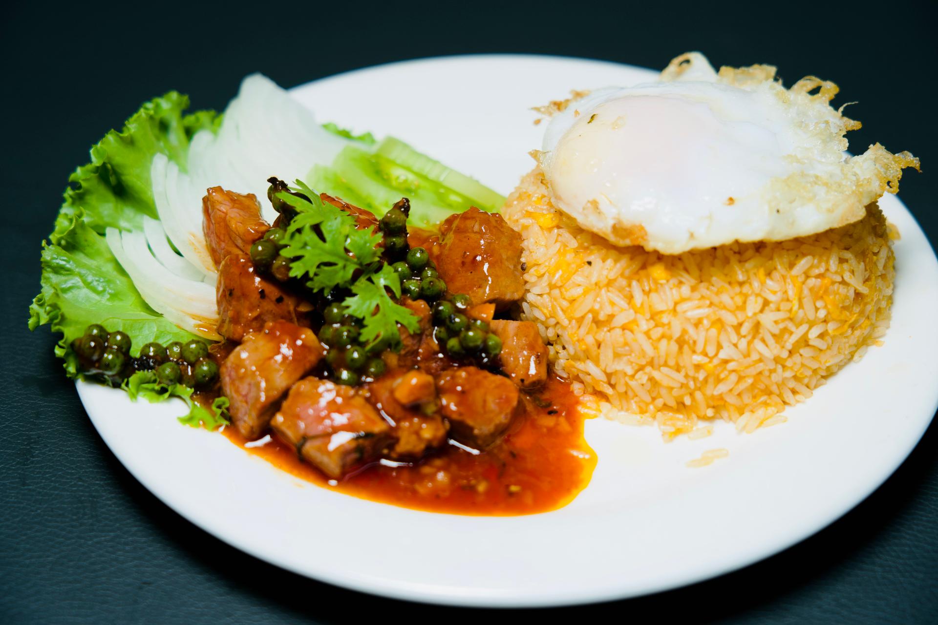 បាយឆាឡុកឡាក់