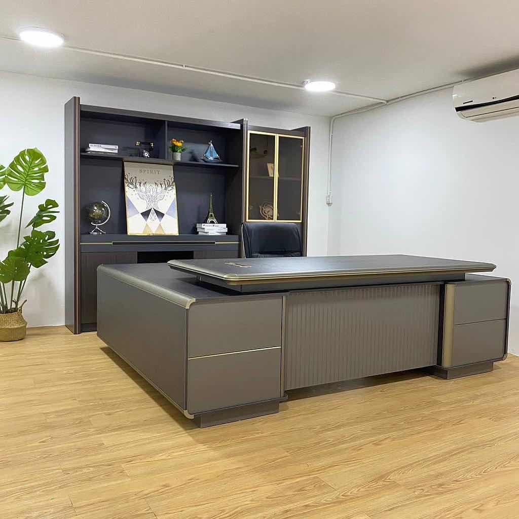 តុប្រធាន