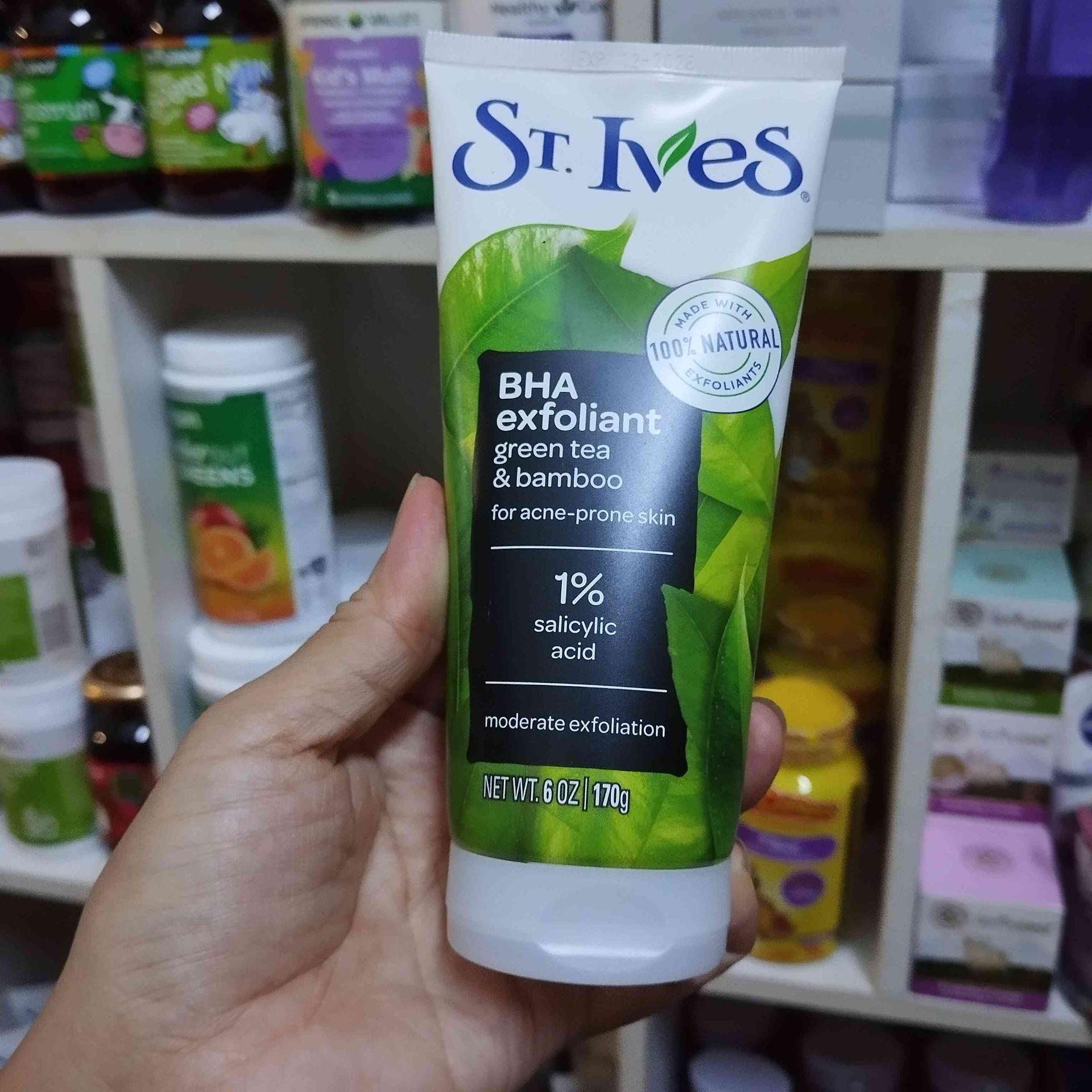St Ives BHA exfoliant green tea &bamboo scrub 