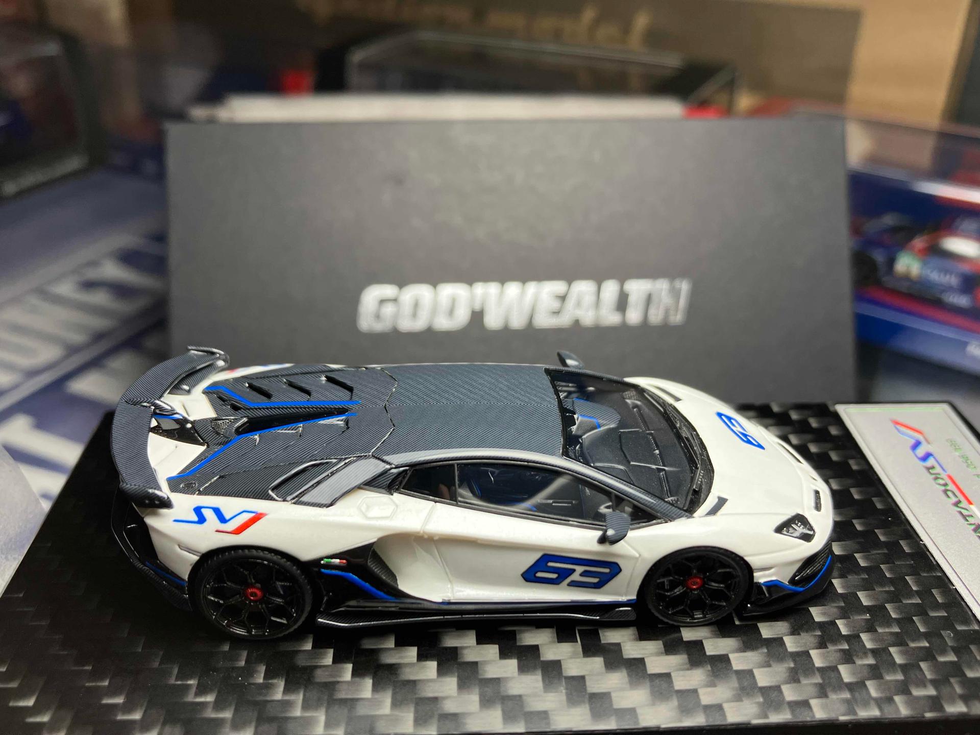 1/64 Lamborghini Aventador SVJ 63⚪️(Resin car)