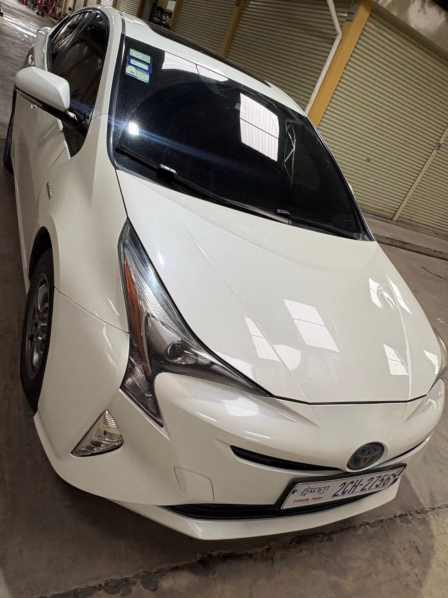 Prius2016 options4