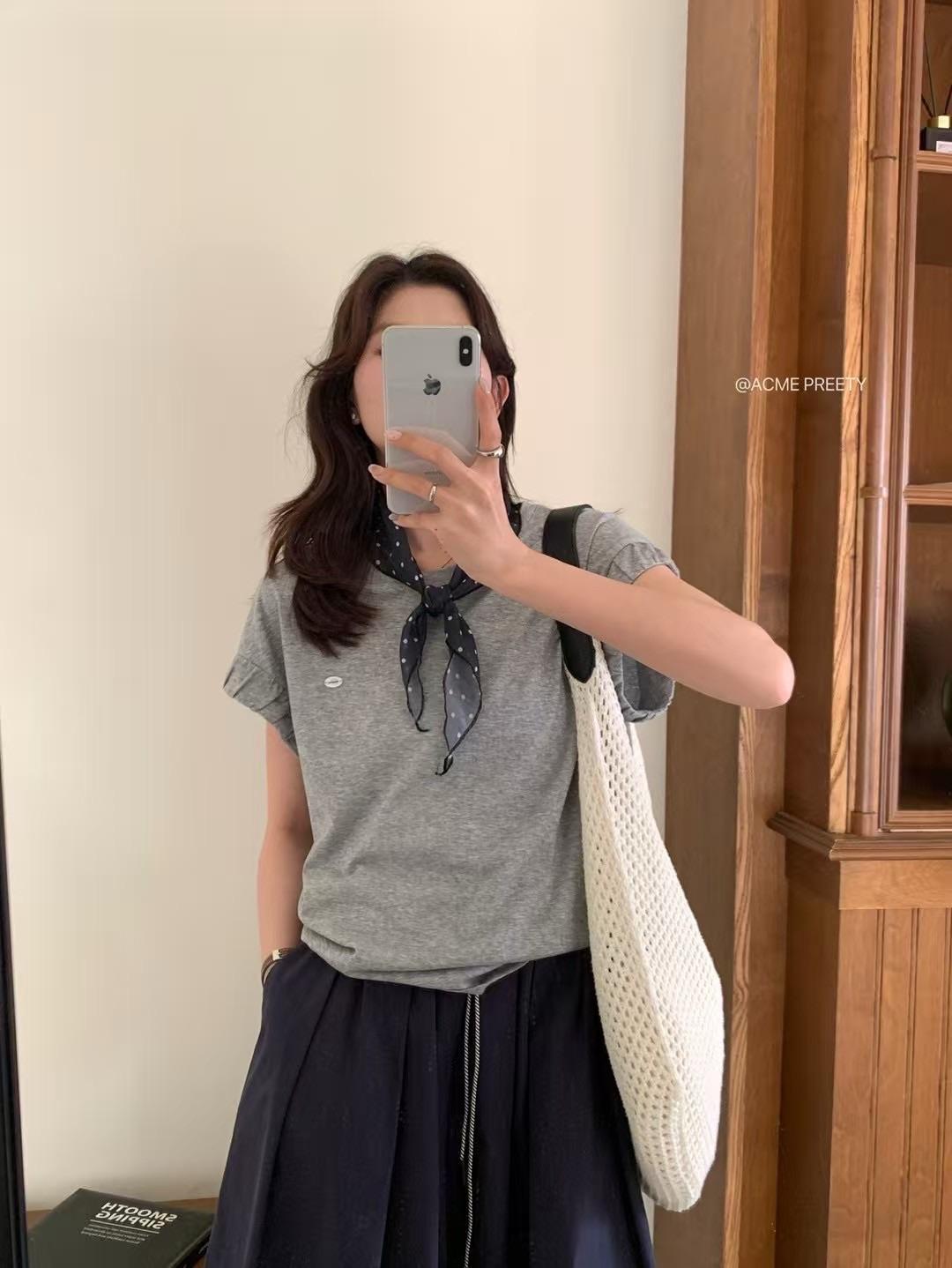 Tie-neck top