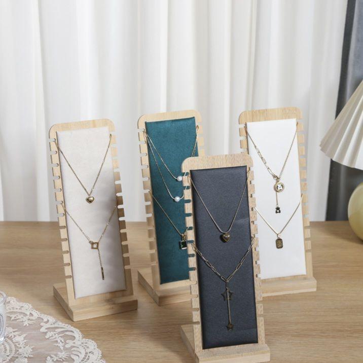 Necklace display