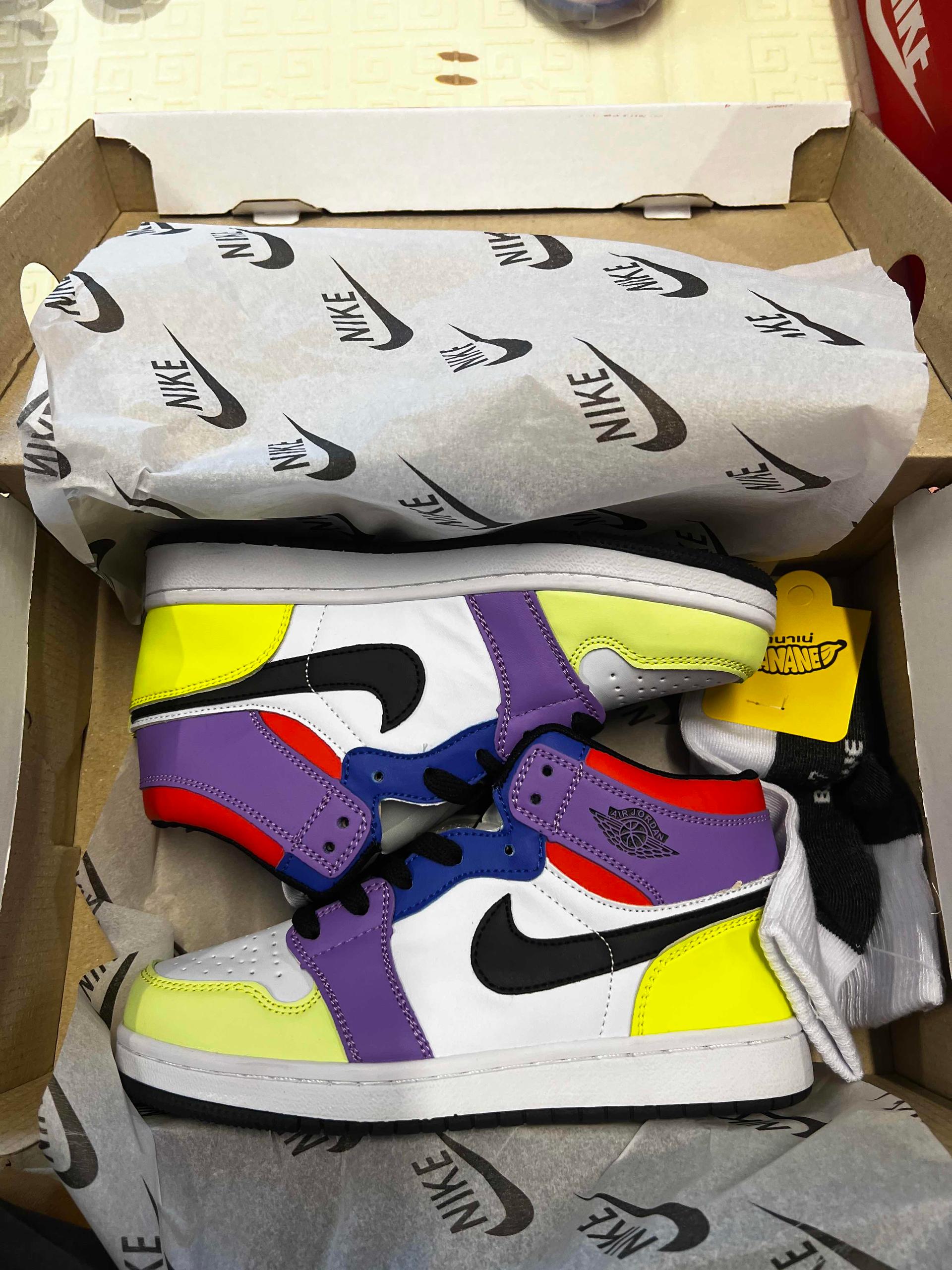 Nike Jordan 1 កវែង