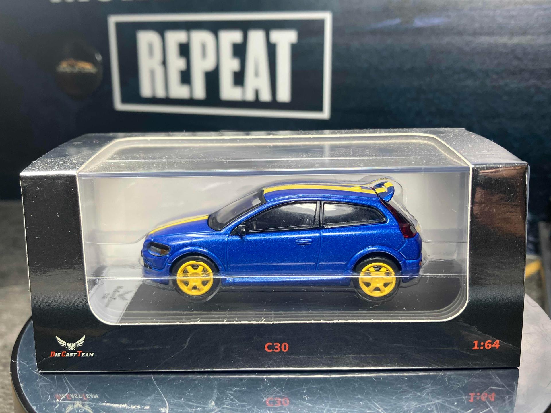 1/64VOLVO C30🔵