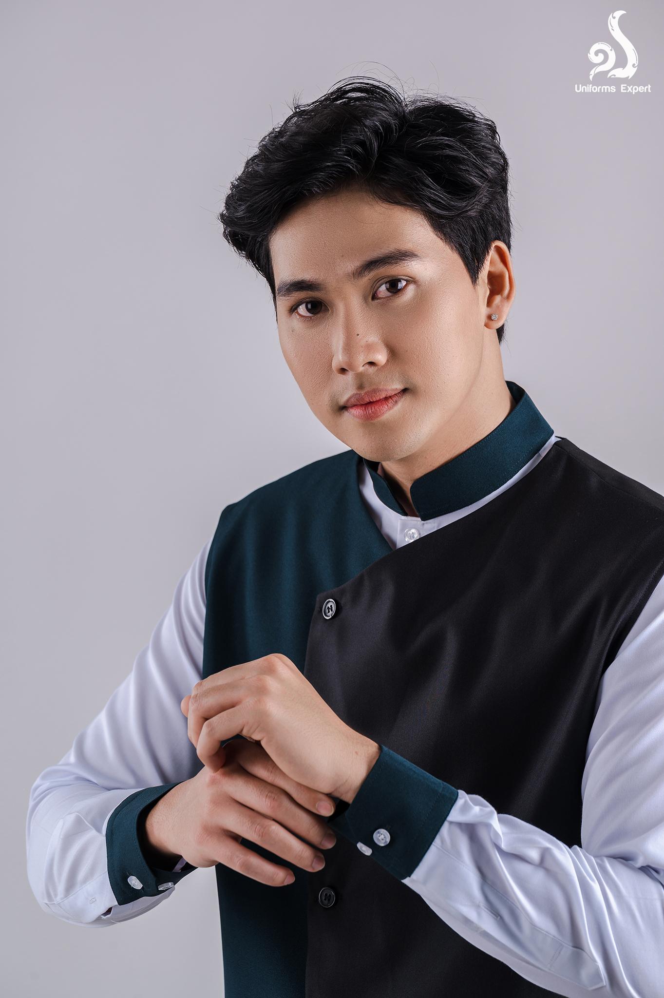 ឈុតគំរូបុរស customer service -សាច់វណ្ណីដា