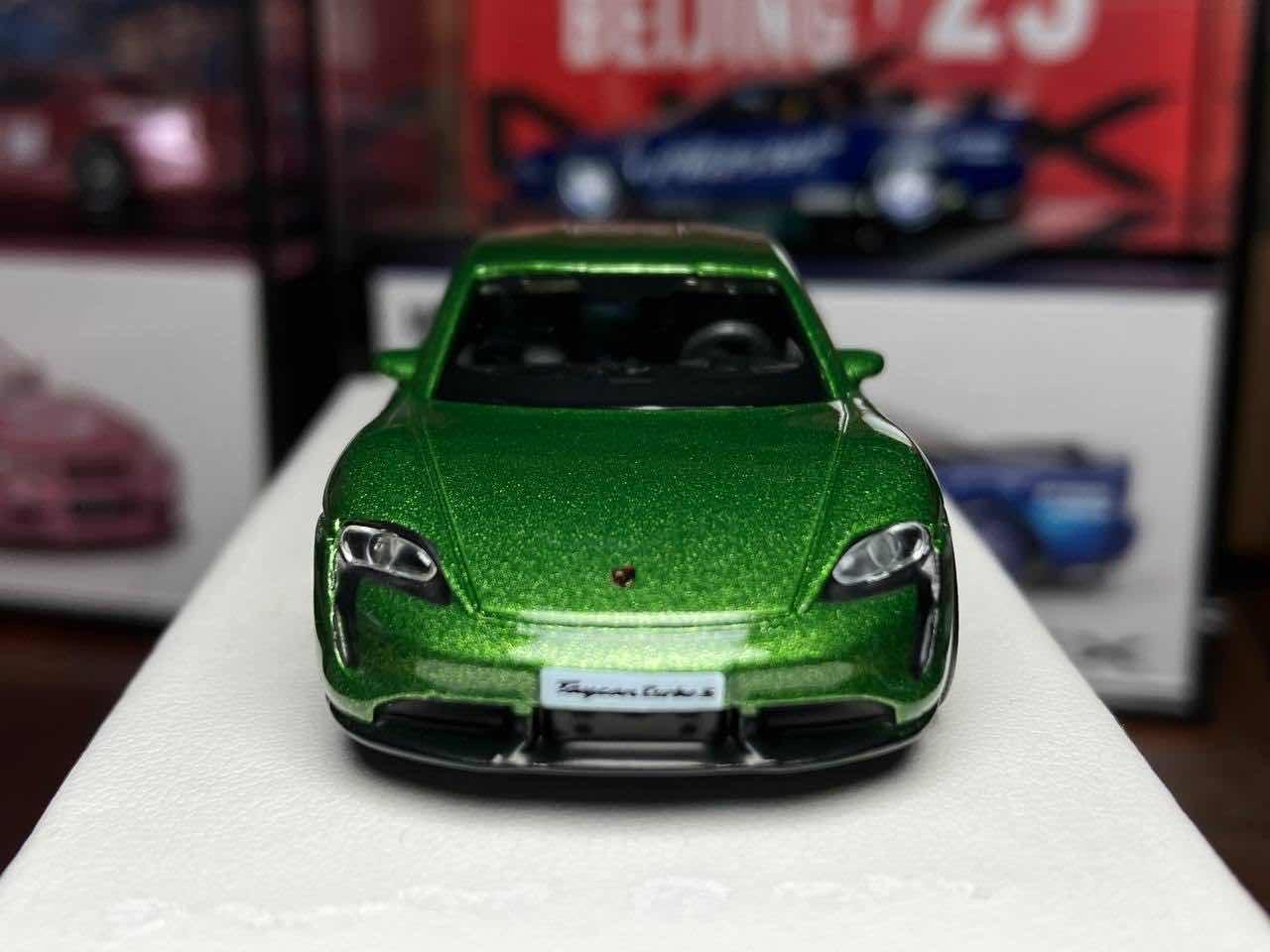 1/64 Porsche Taycan Turbo S🟢