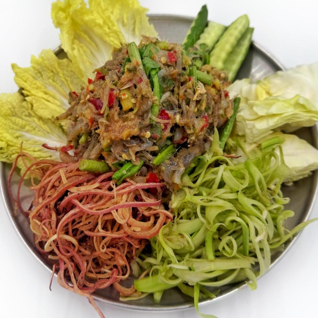បុកកំពឹសអំពិលខ្ចី