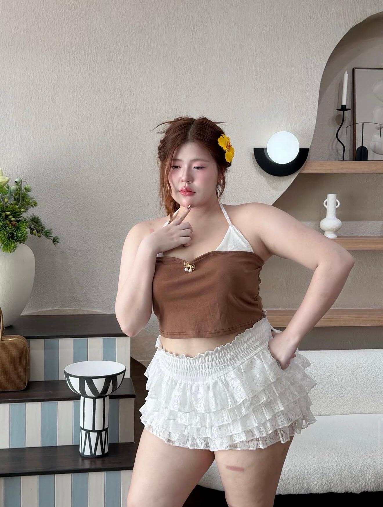 Halter crop top
