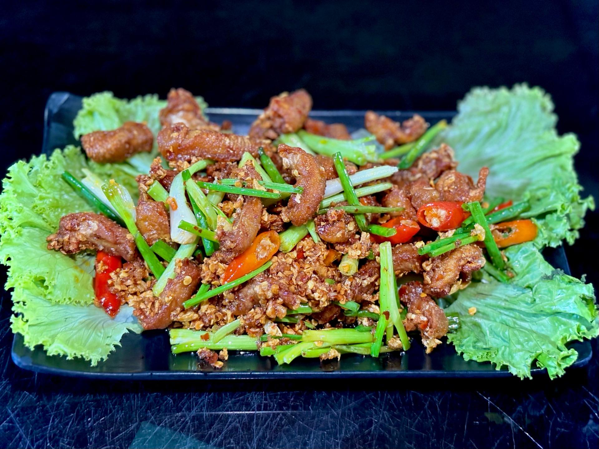 សរសៃកែងមាន់លីងម្ទេស / 辣酱鸡腿